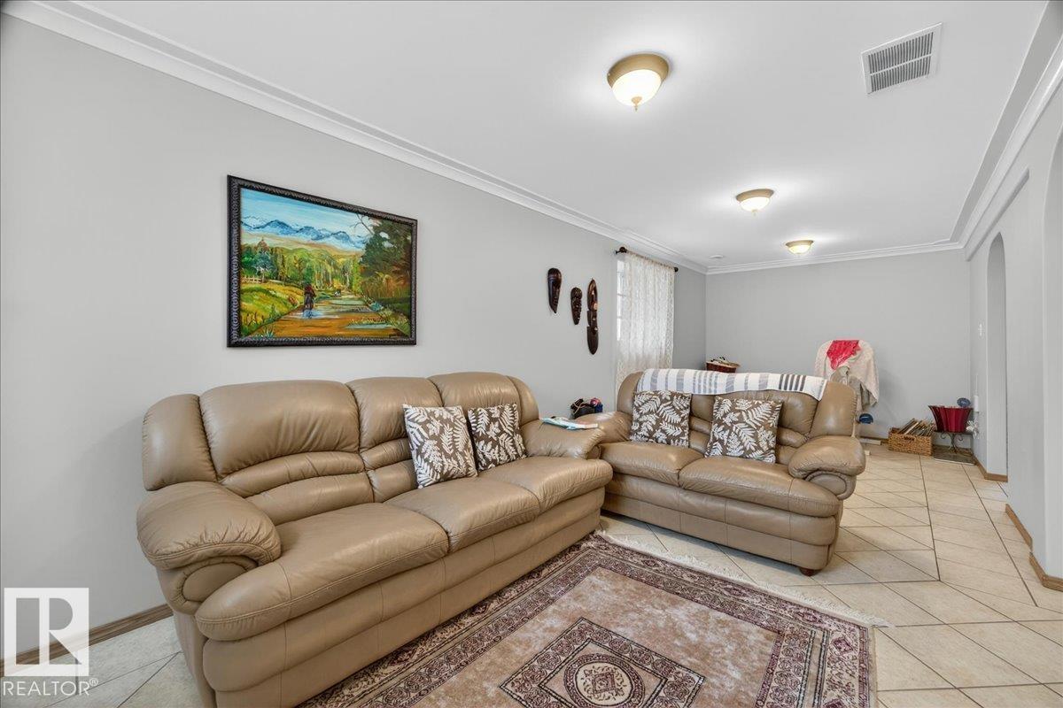 Photo 27 at 5108 138a Avenue NW, York, Edmonton