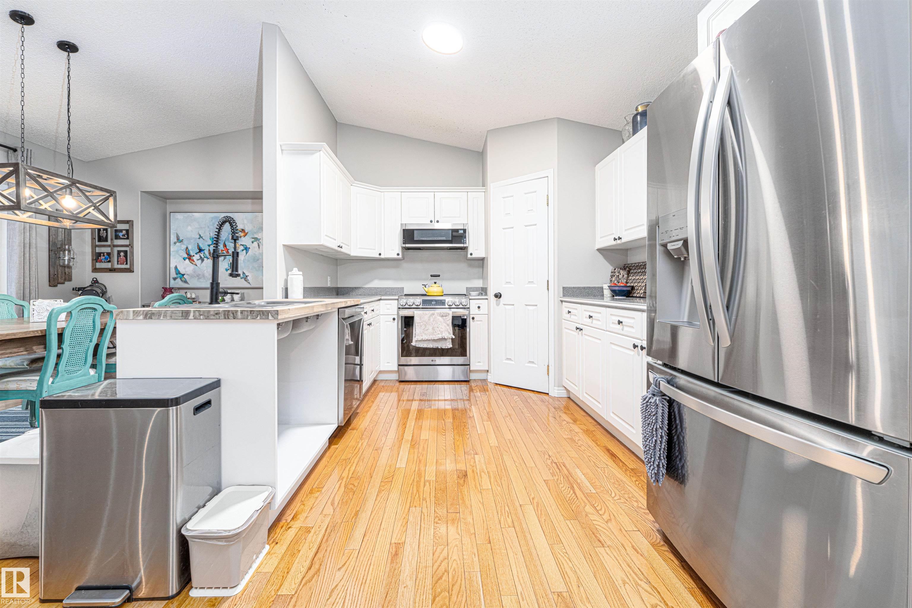 Photo 8 at 98 Chancery point(e), Charlton Heights, Sherwood Park