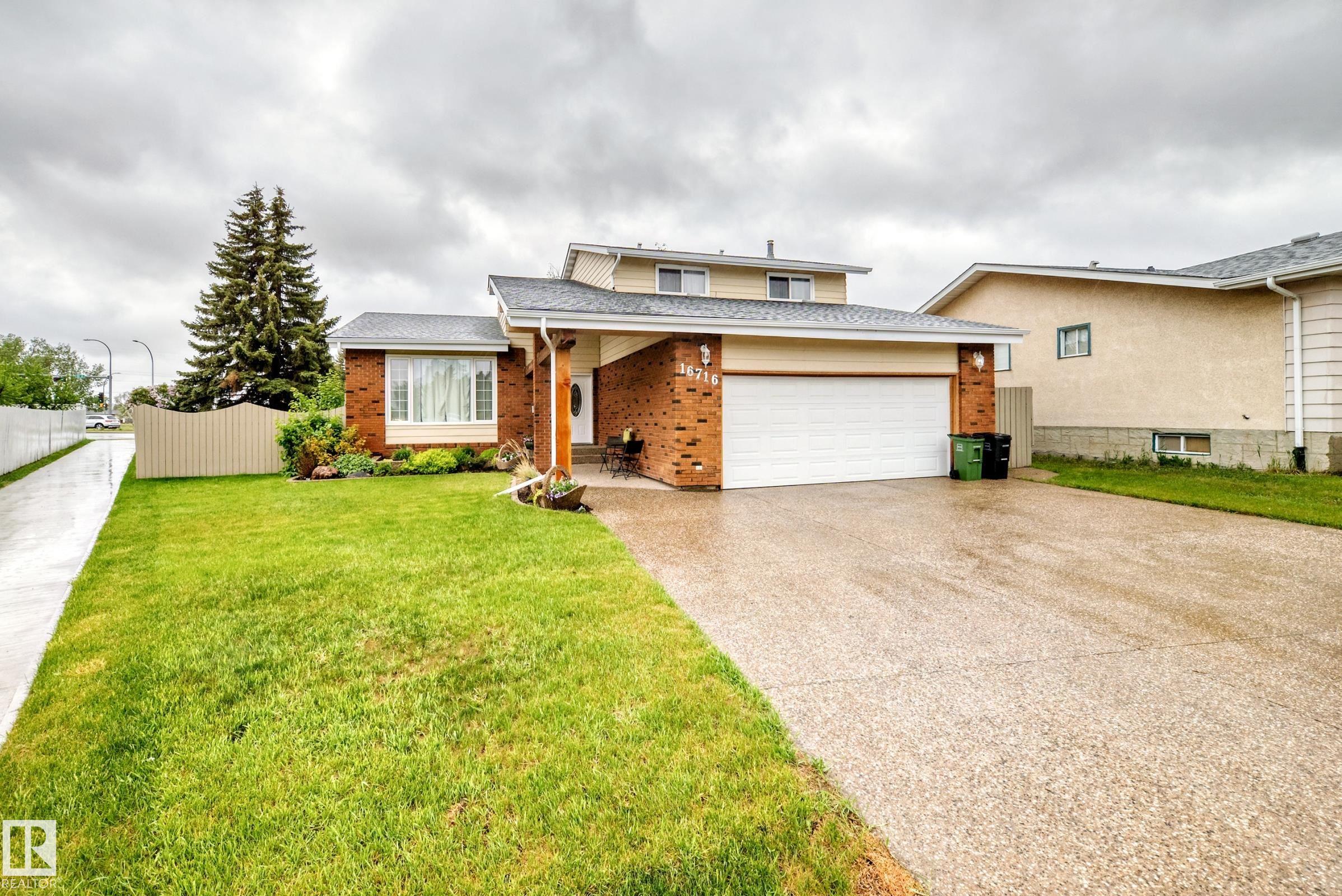 16716 111 Street NW, Baturyn, Edmonton