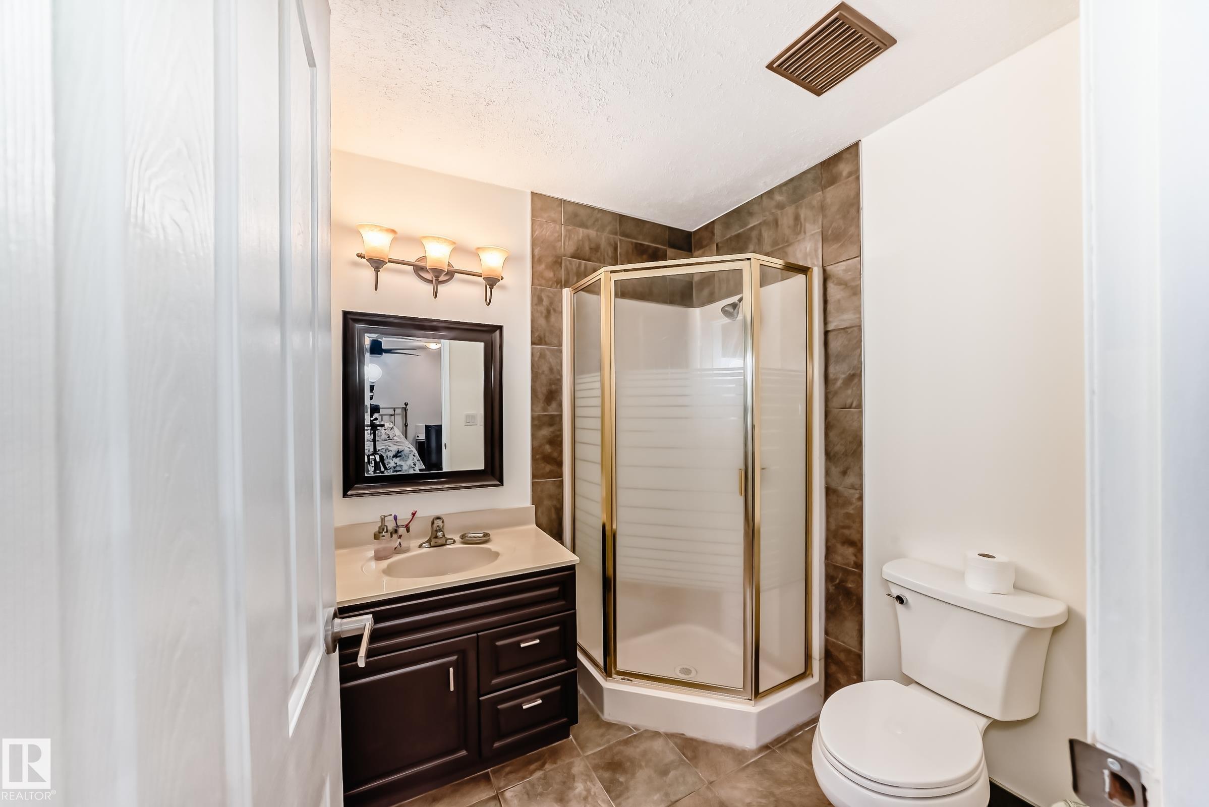 Photo 37 at 16716 111 Street NW, Baturyn, Edmonton