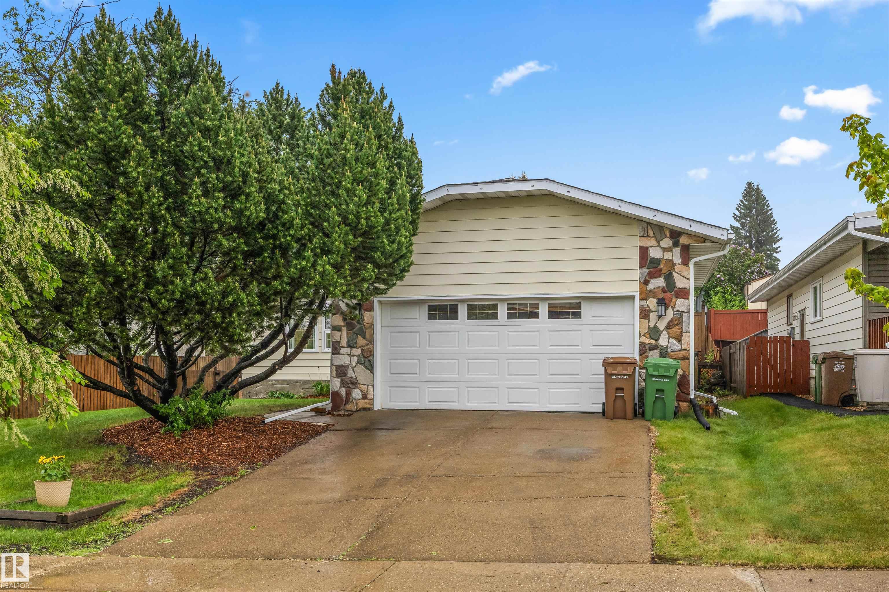 4 Bennett Place, Braeside, St. Albert