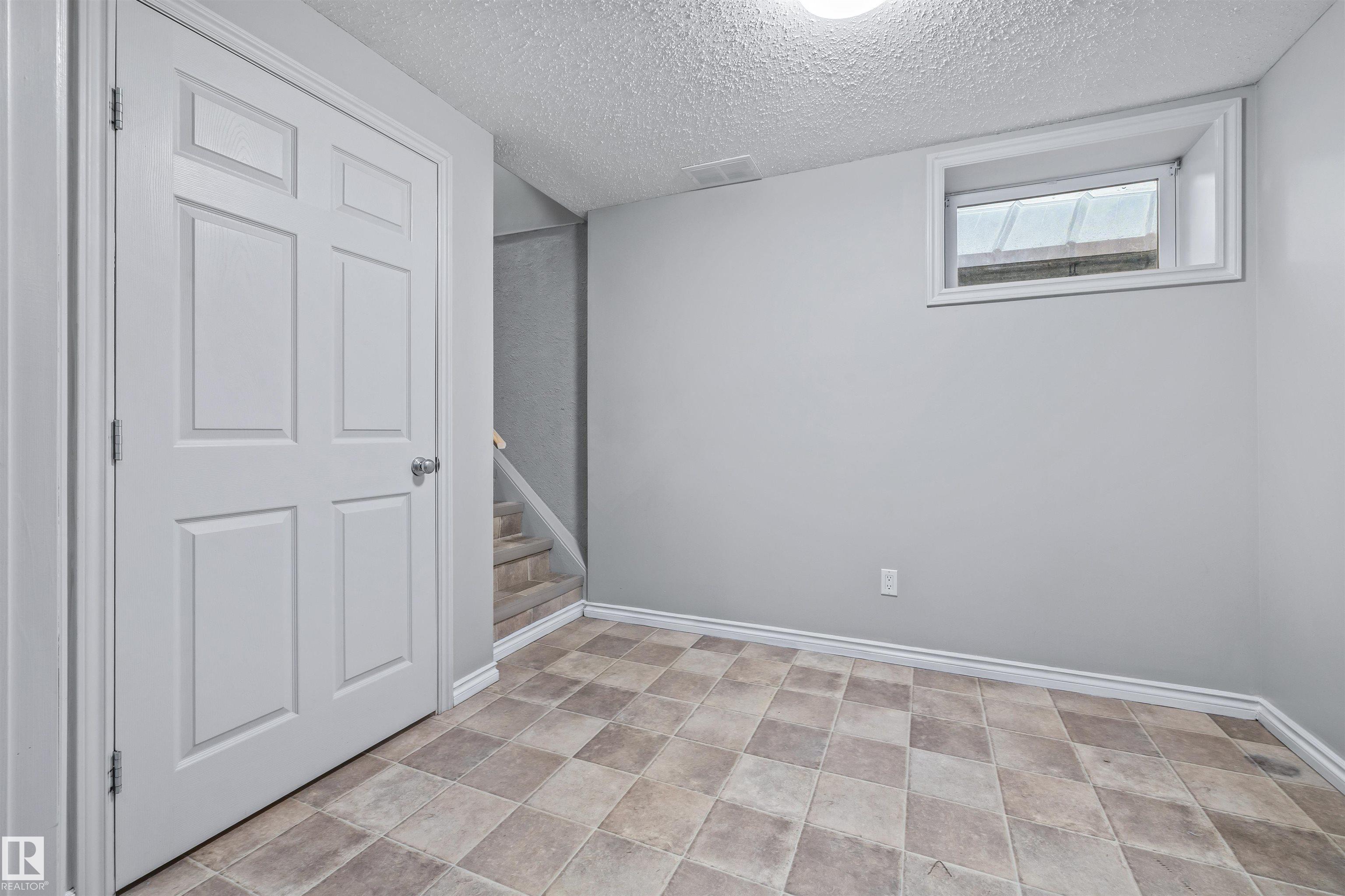 Photo 33 at 4 Bennett Place, Braeside, St. Albert