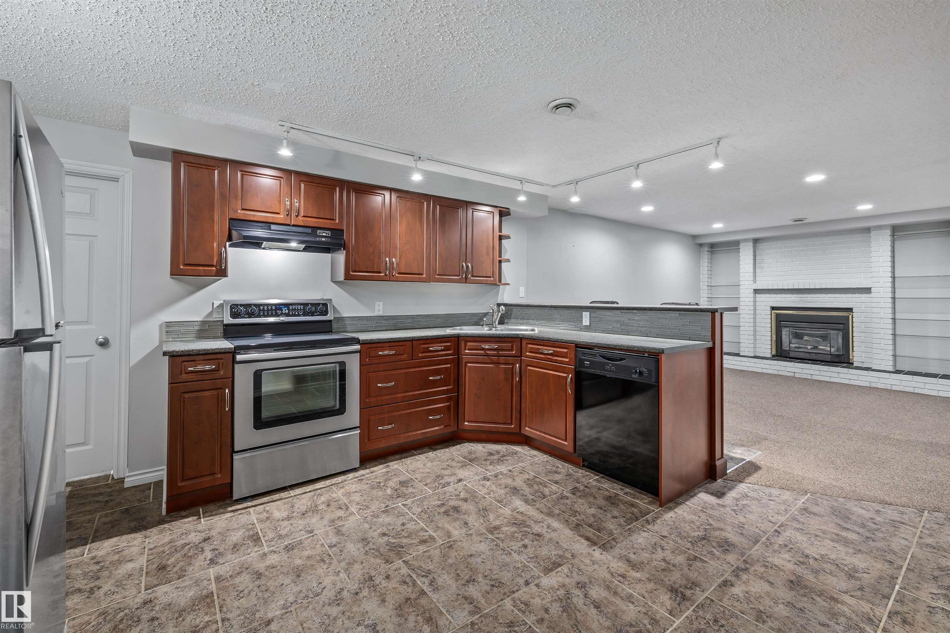 Photo 42 at 4 Bennett Place, Braeside, St. Albert