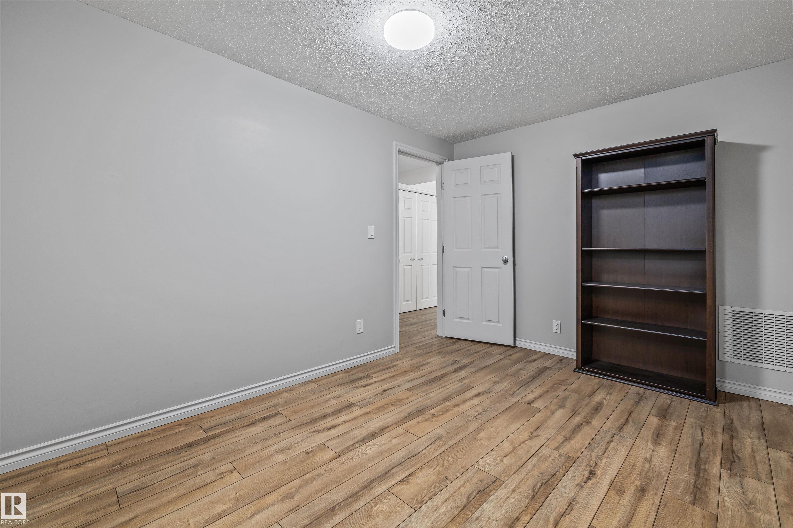 Photo 49 at 4 Bennett Place, Braeside, St. Albert