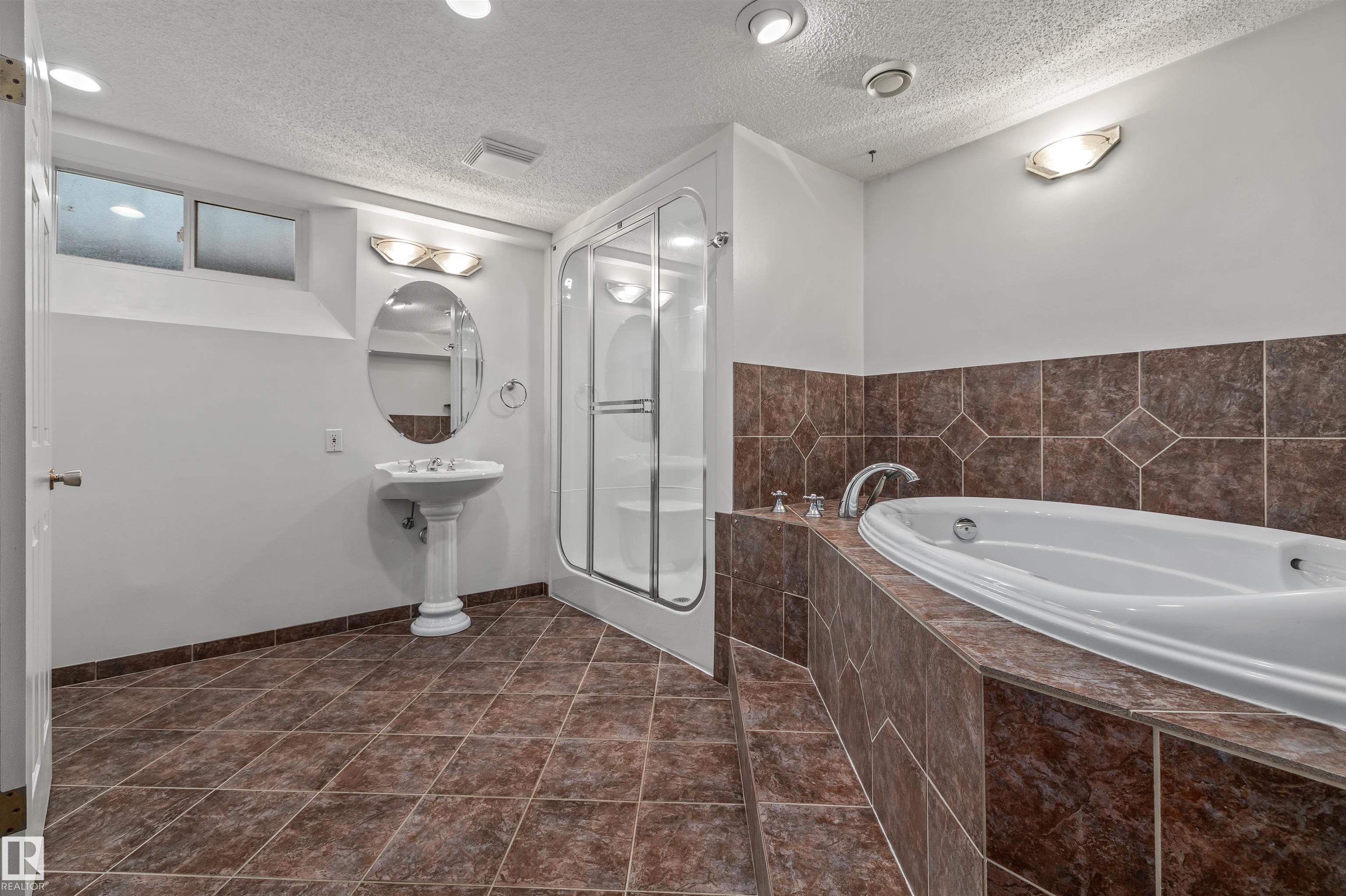 Photo 51 at 4 Bennett Place, Braeside, St. Albert