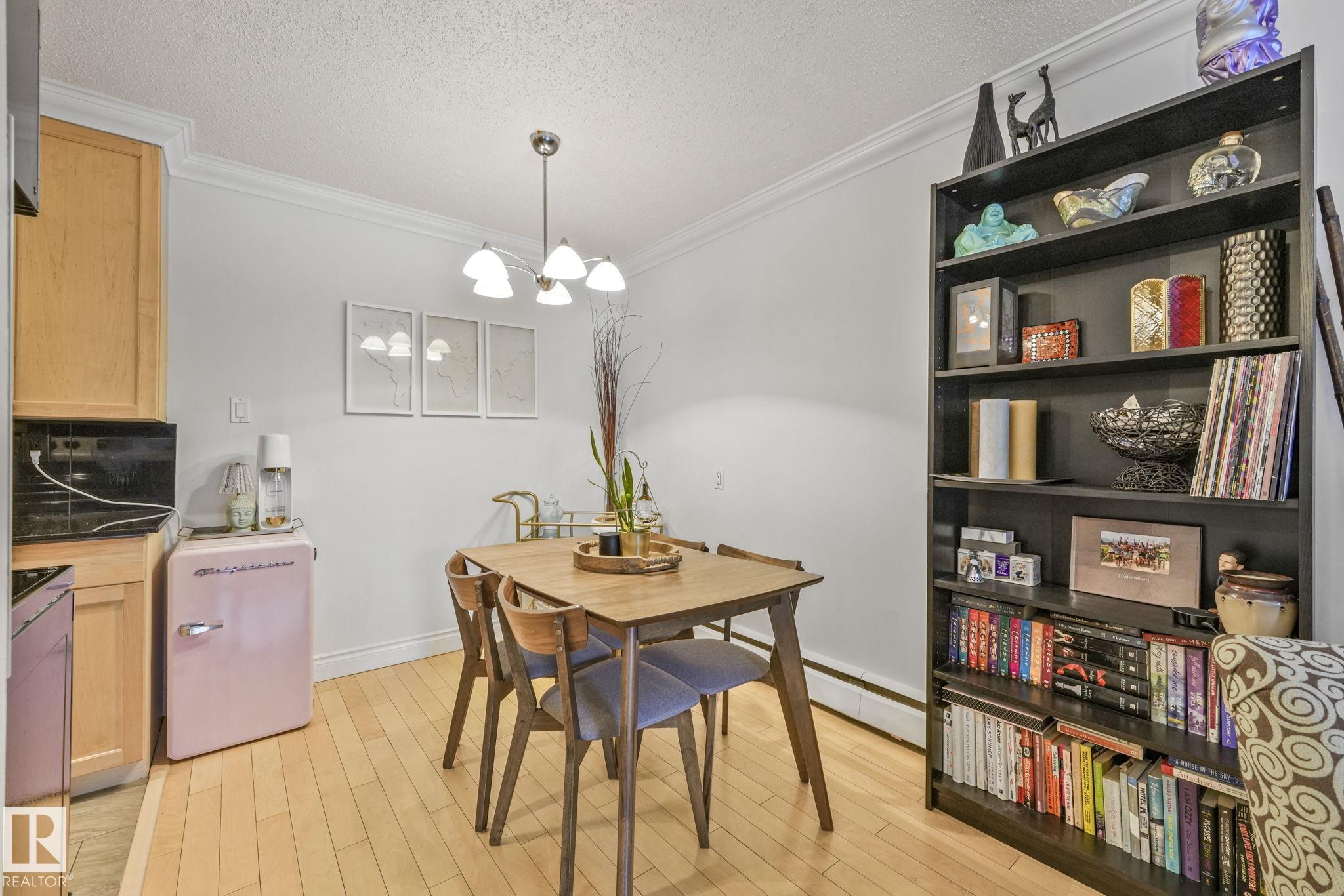 Photo 9 at 303 - 10165 113 Street NW, Wîhkwêntôwin, Edmonton