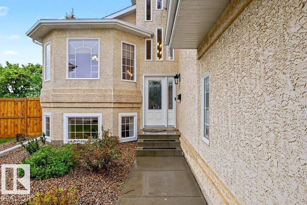 6 Horton Court, Heritage Lakes, St. Albert