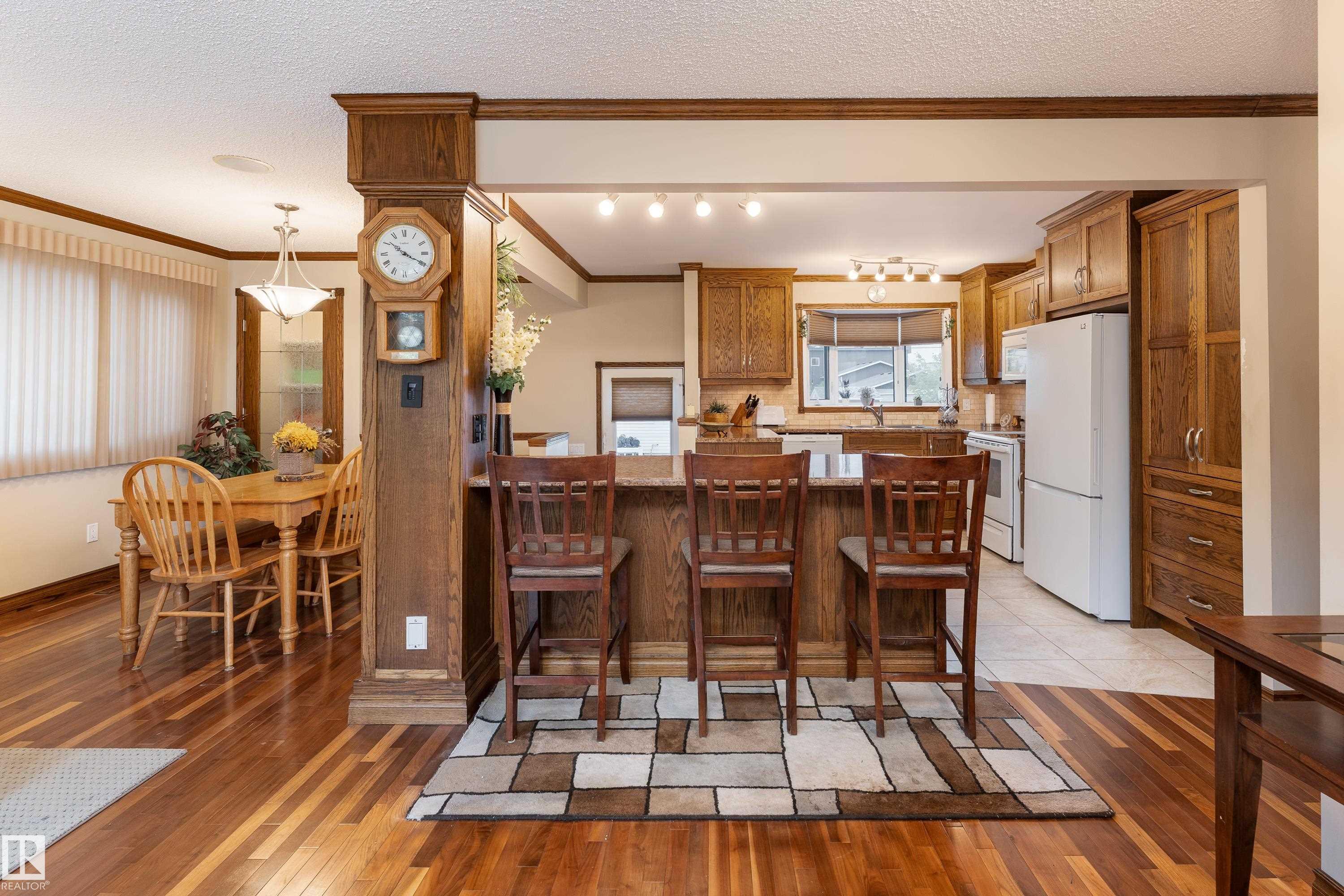 9906 99 Street, Morinville