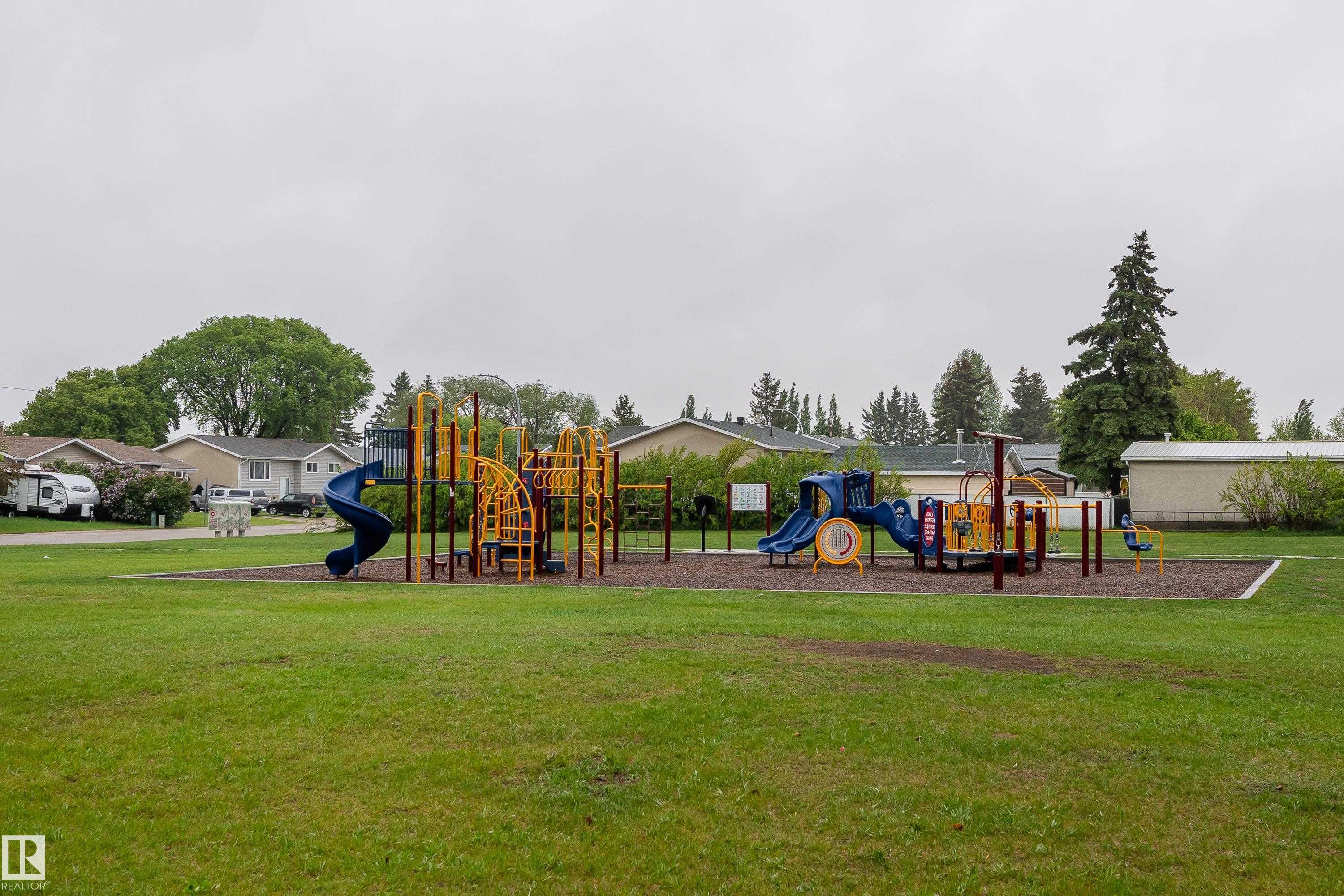 Photo 46 at 9906 99 Street, Morinville