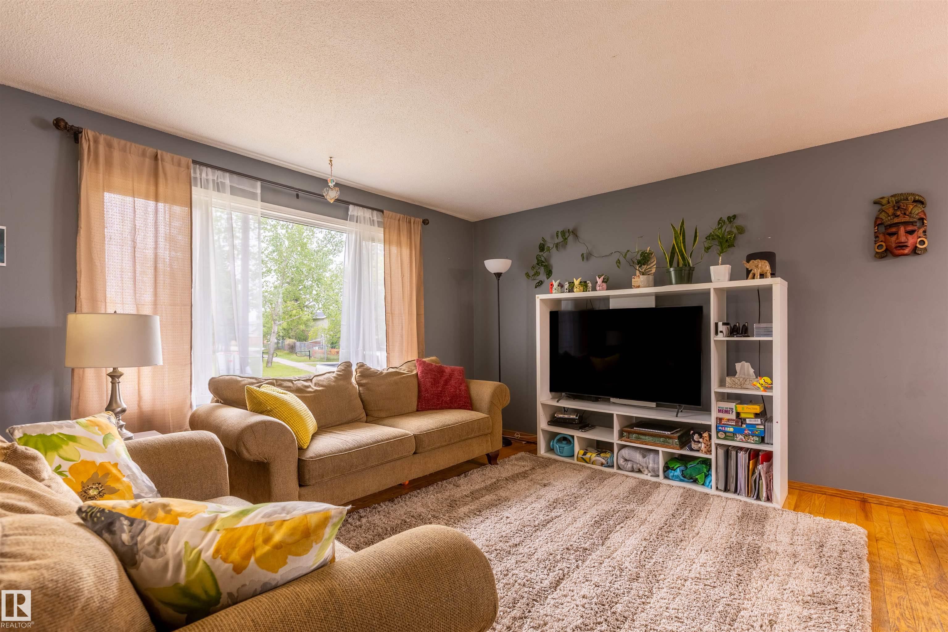 Photo 7 at 9908 99 Street, Morinville
