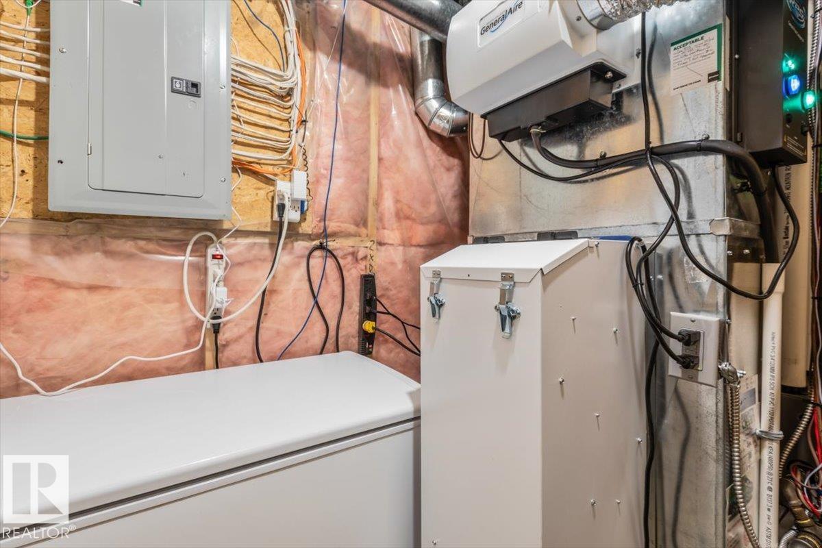Photo 43 at 1086 Grantham Drive NW, Glastonbury, Edmonton