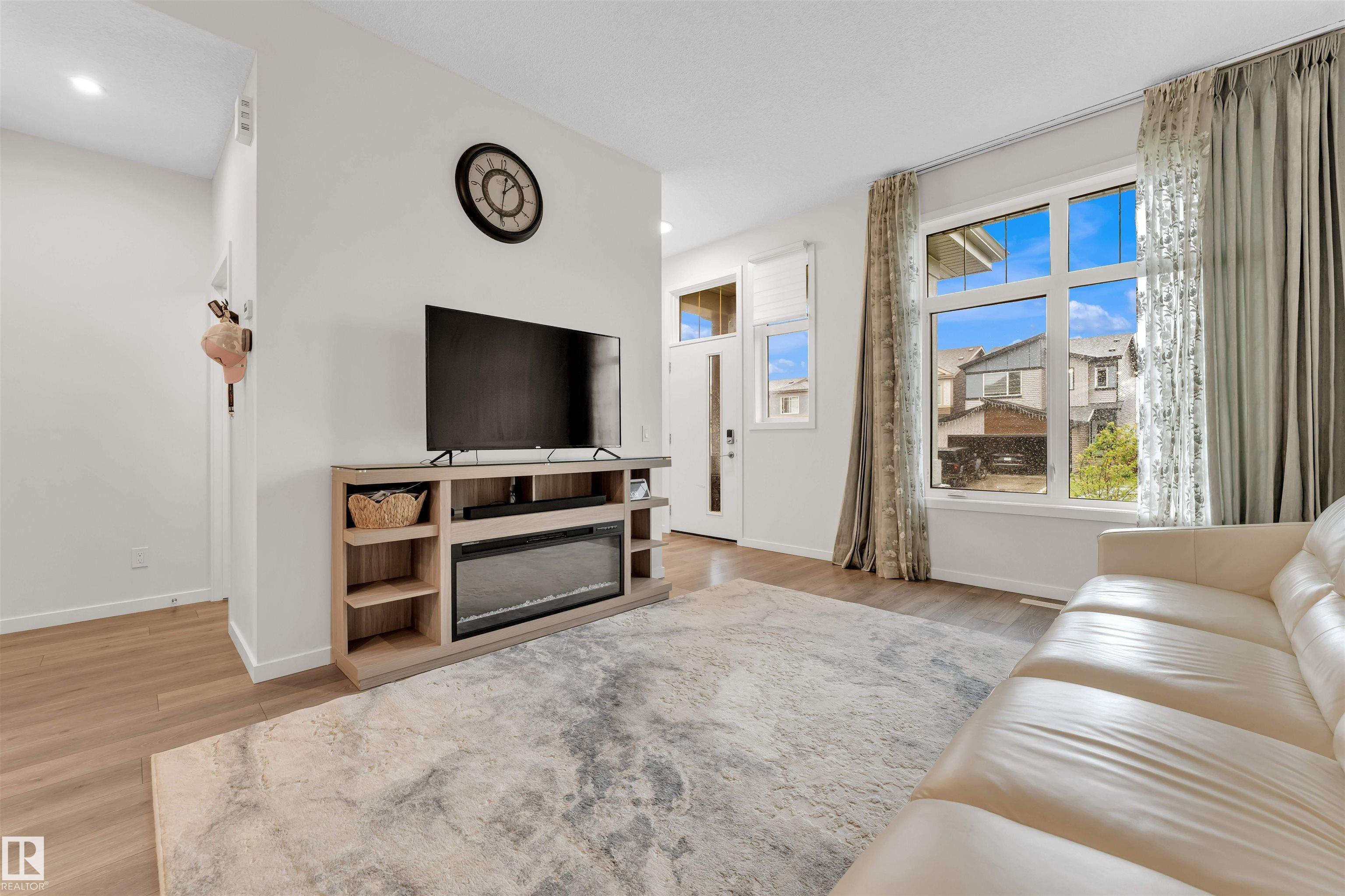 Photo 9 at 3607 6 Avenue SW, Charlesworth, Edmonton