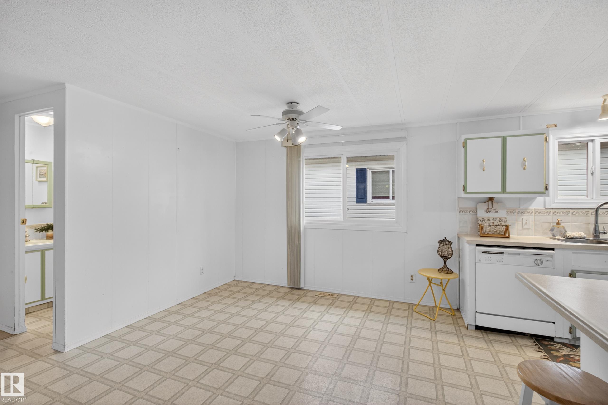 21 Willowdale DR SE 4