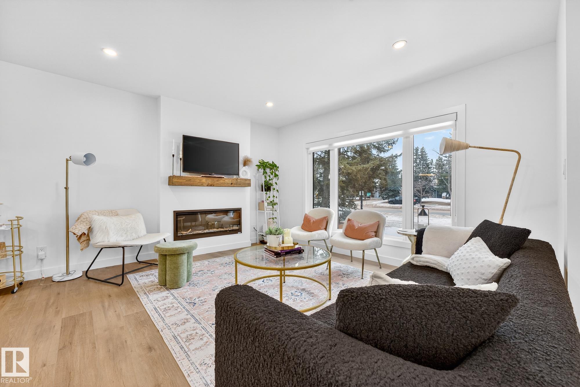 Photo 6 at 8604 142 Street NW, Laurier Heights, Edmonton