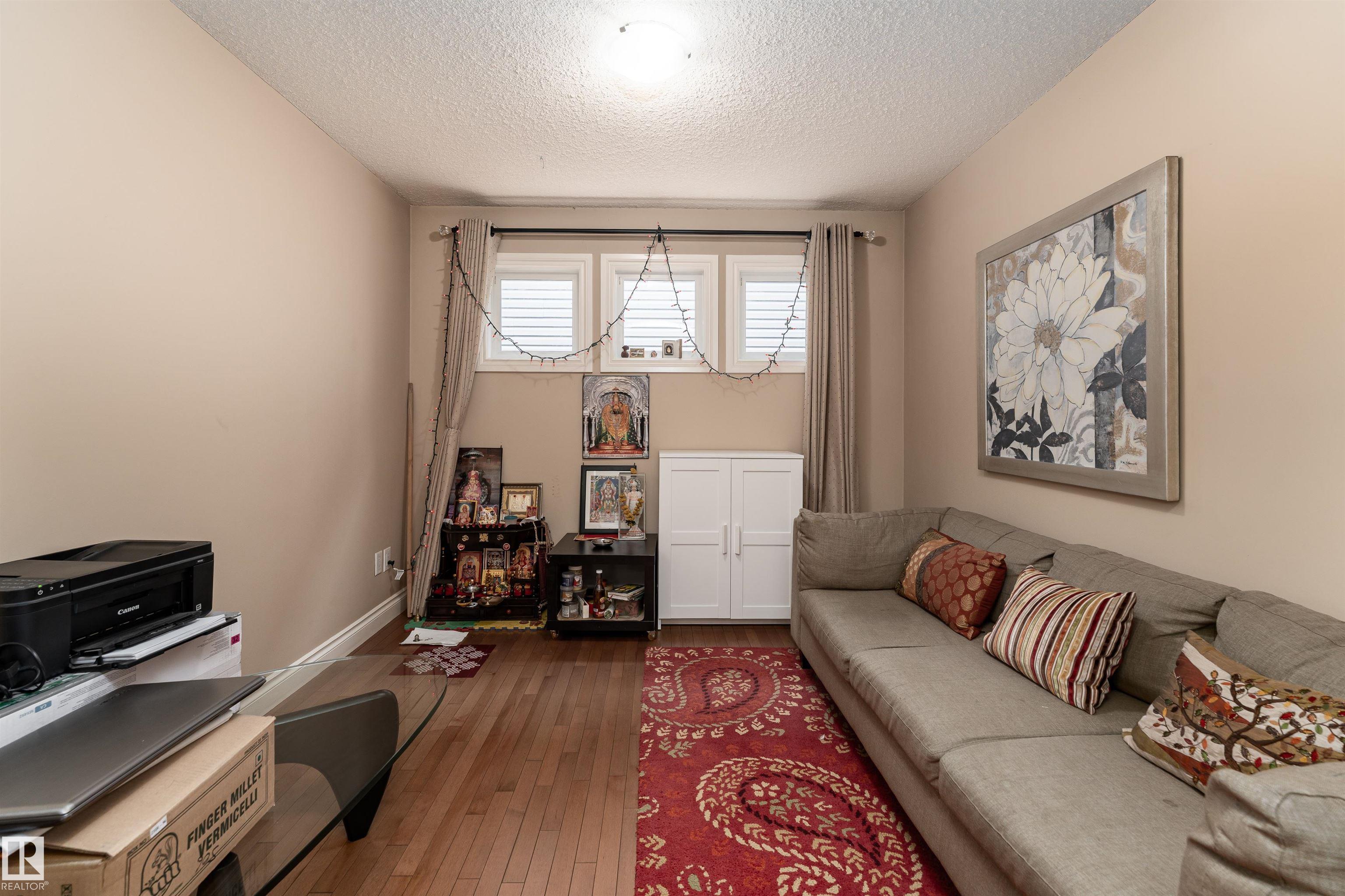 Photo 15 at 729 37a Avenue NW, Maple Crest, Edmonton