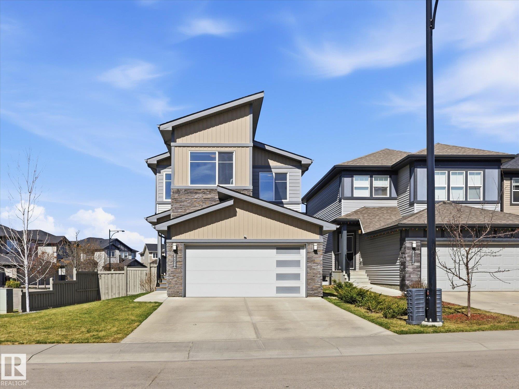 8420 Cushing Court SW, Chappelle Area, Edmonton