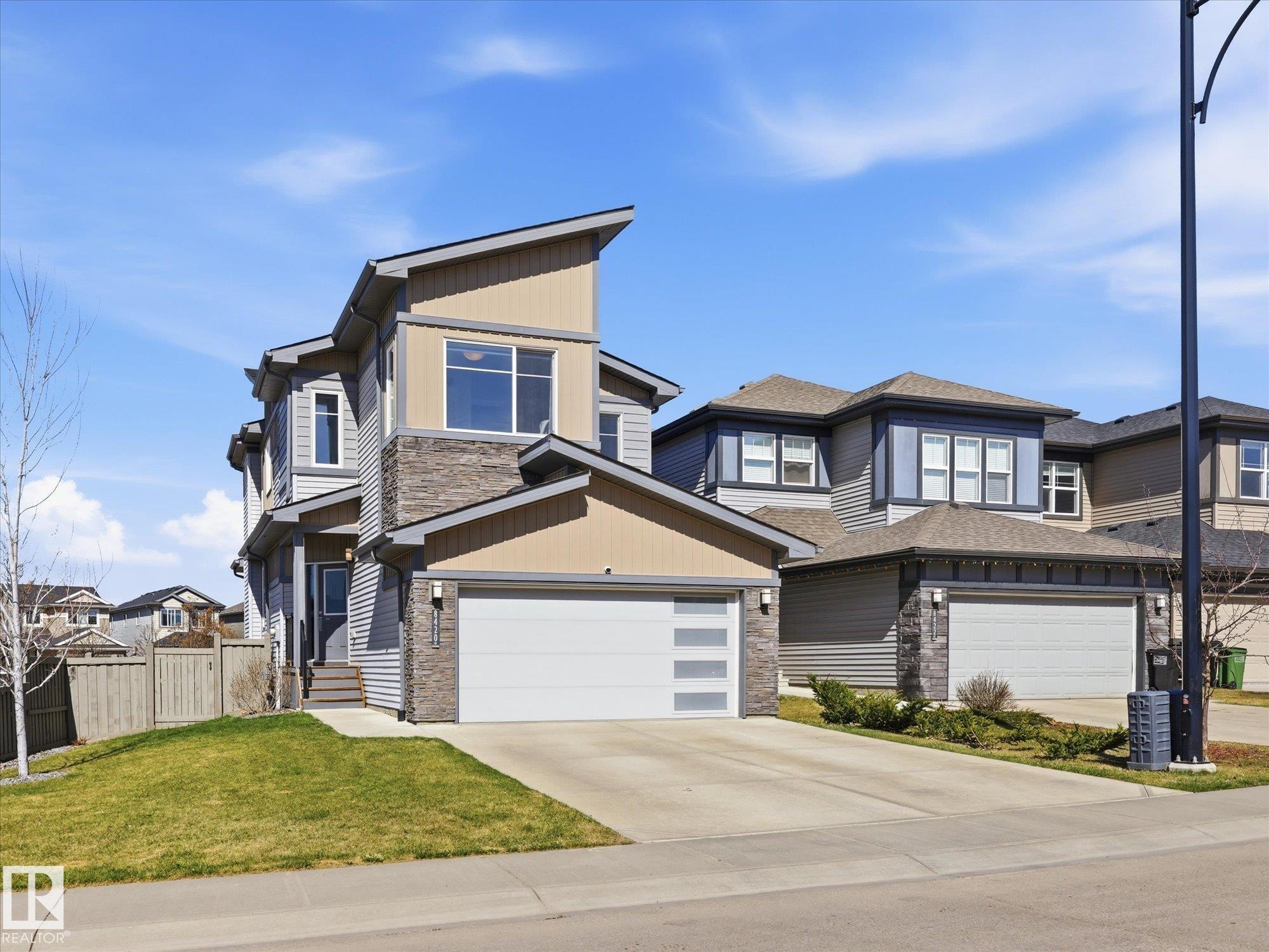 8420 Cushing Court SW, Chappelle Area, Edmonton