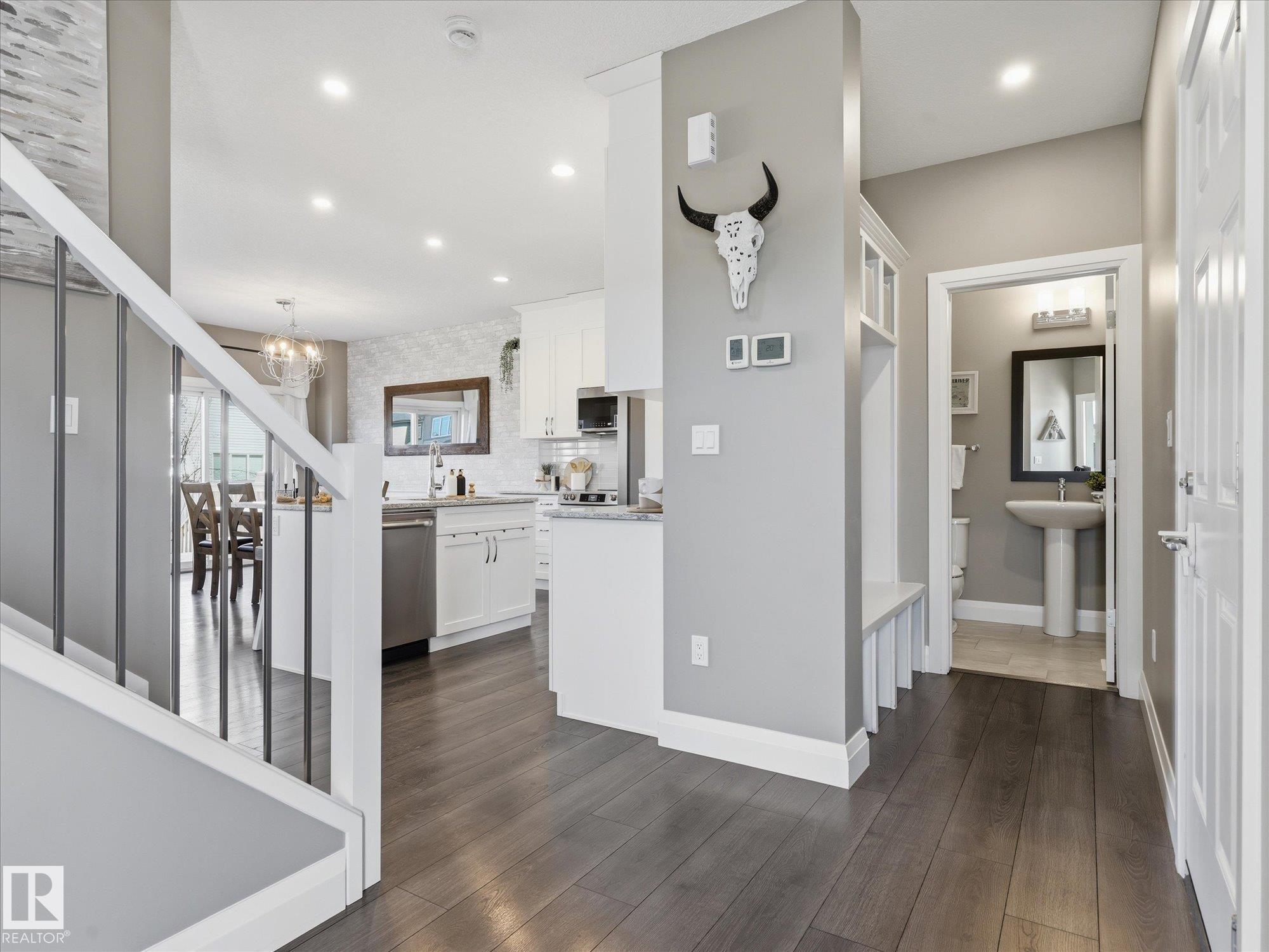 8420 Cushing Court SW, Chappelle Area, Edmonton