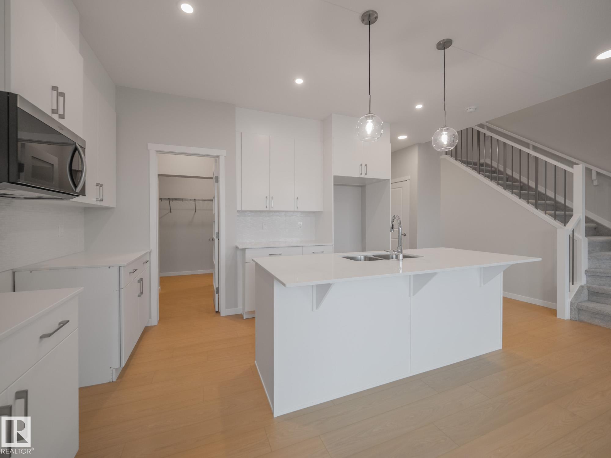 Photo 13 at 19430 22a Avenue NW, River's Edge, Edmonton