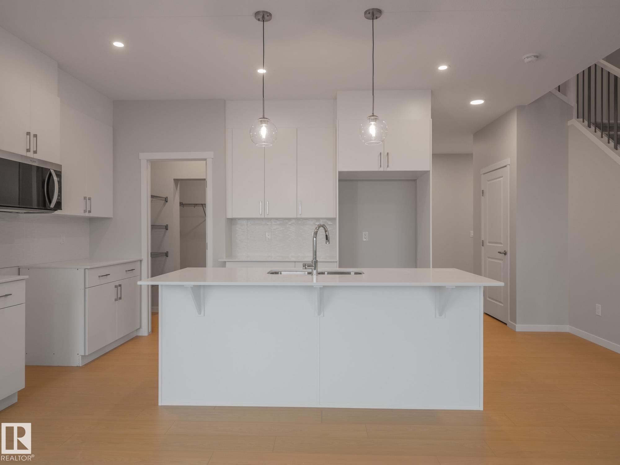 Photo 14 at 19430 22a Avenue NW, River's Edge, Edmonton