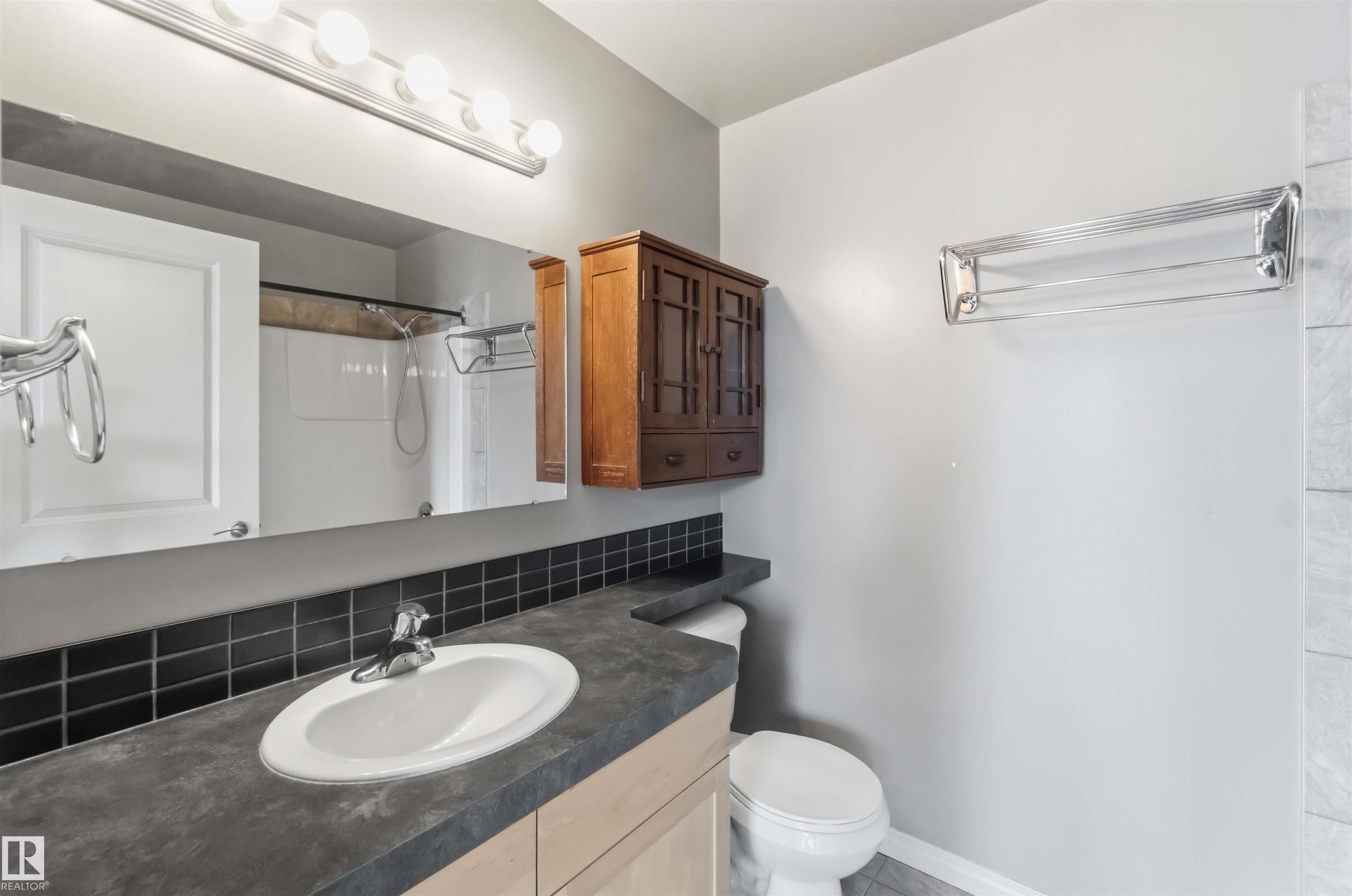 https://zimg.paragon.ice.com/ParagonImages/Property/PM/RAE/225404614/30/0/0/c40a05efedce7f7301fba37a06c963c5/1/8edc62125a234b39f954226c30f62502/225404614-8cf259e6-0e64-46b8-ad11-3b4dac0b9455.JPG
