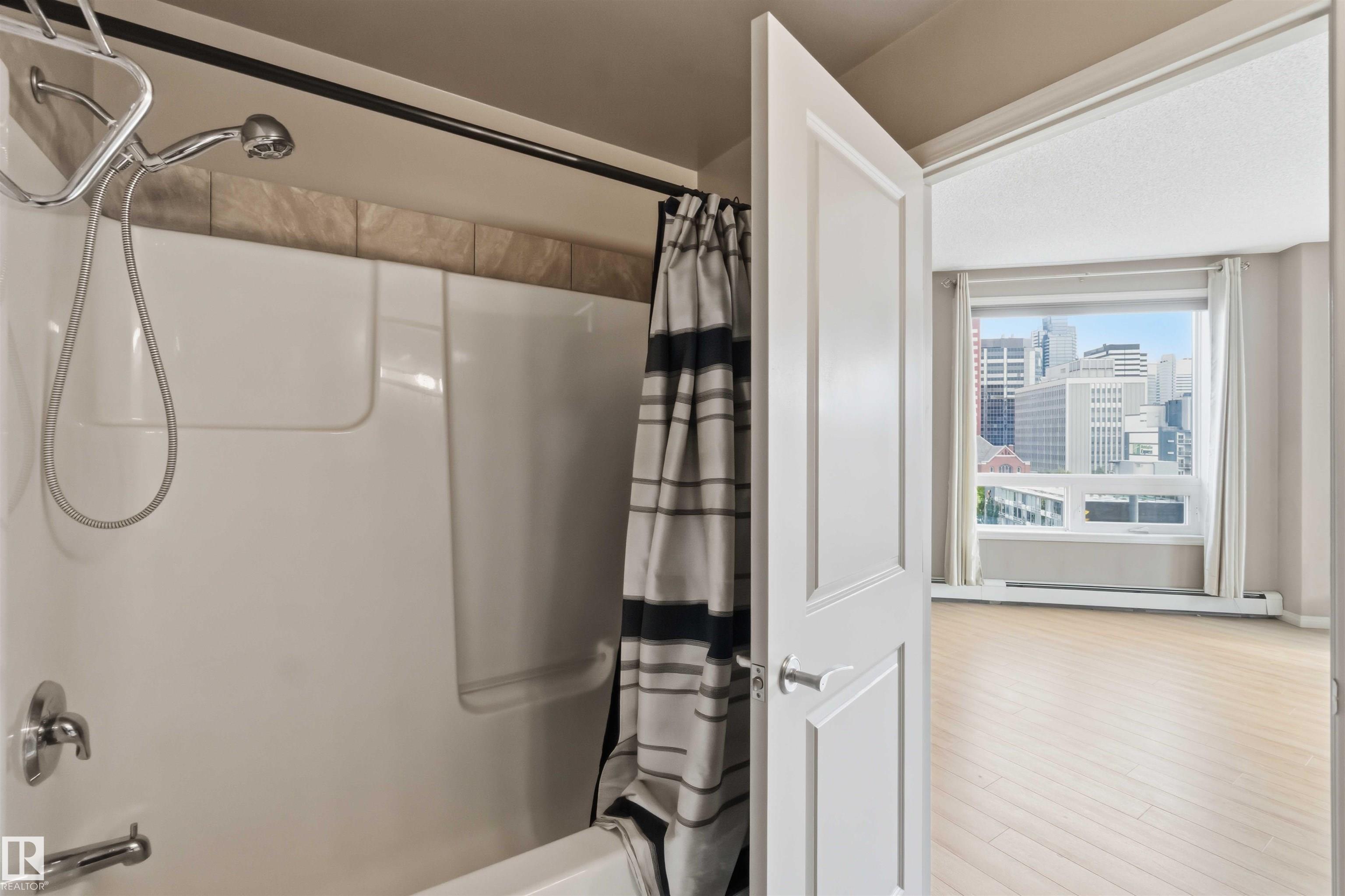https://zimg.paragon.ice.com/ParagonImages/Property/PM/RAE/225404614/31/0/0/9cca9178424ab2397a037d216d511c57/1/8edc62125a234b39f954226c30f62502/225404614-0482f581-d68f-4063-85c4-bed3e98d7a50.JPG