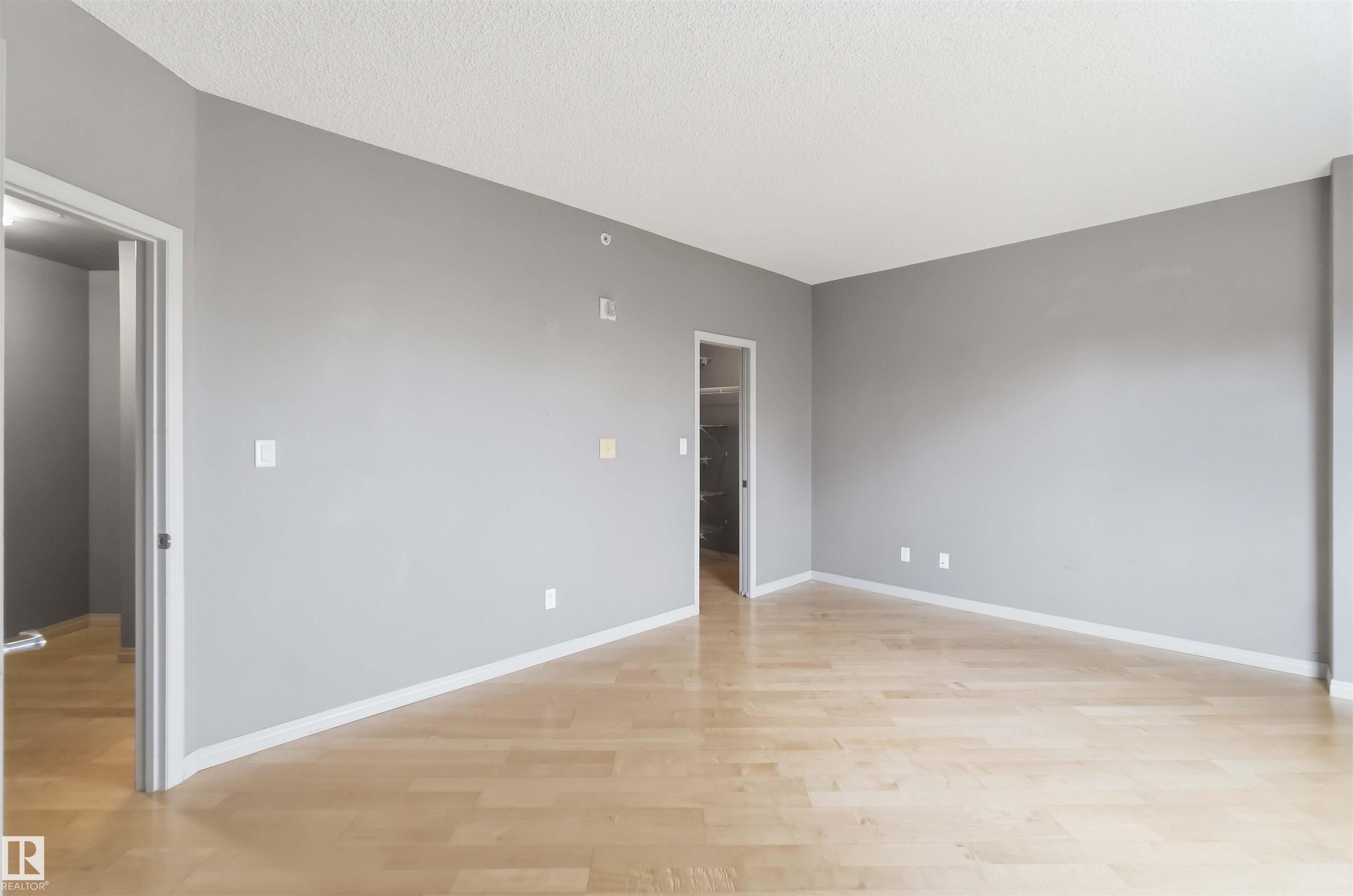 https://zimg.paragon.ice.com/ParagonImages/Property/PM/RAE/225404614/34/0/0/e3f8440d37559a9289c70096b5ba916a/1/8edc62125a234b39f954226c30f62502/225404614-0ea3686b-c985-407d-96b8-3070254ce60d.JPG