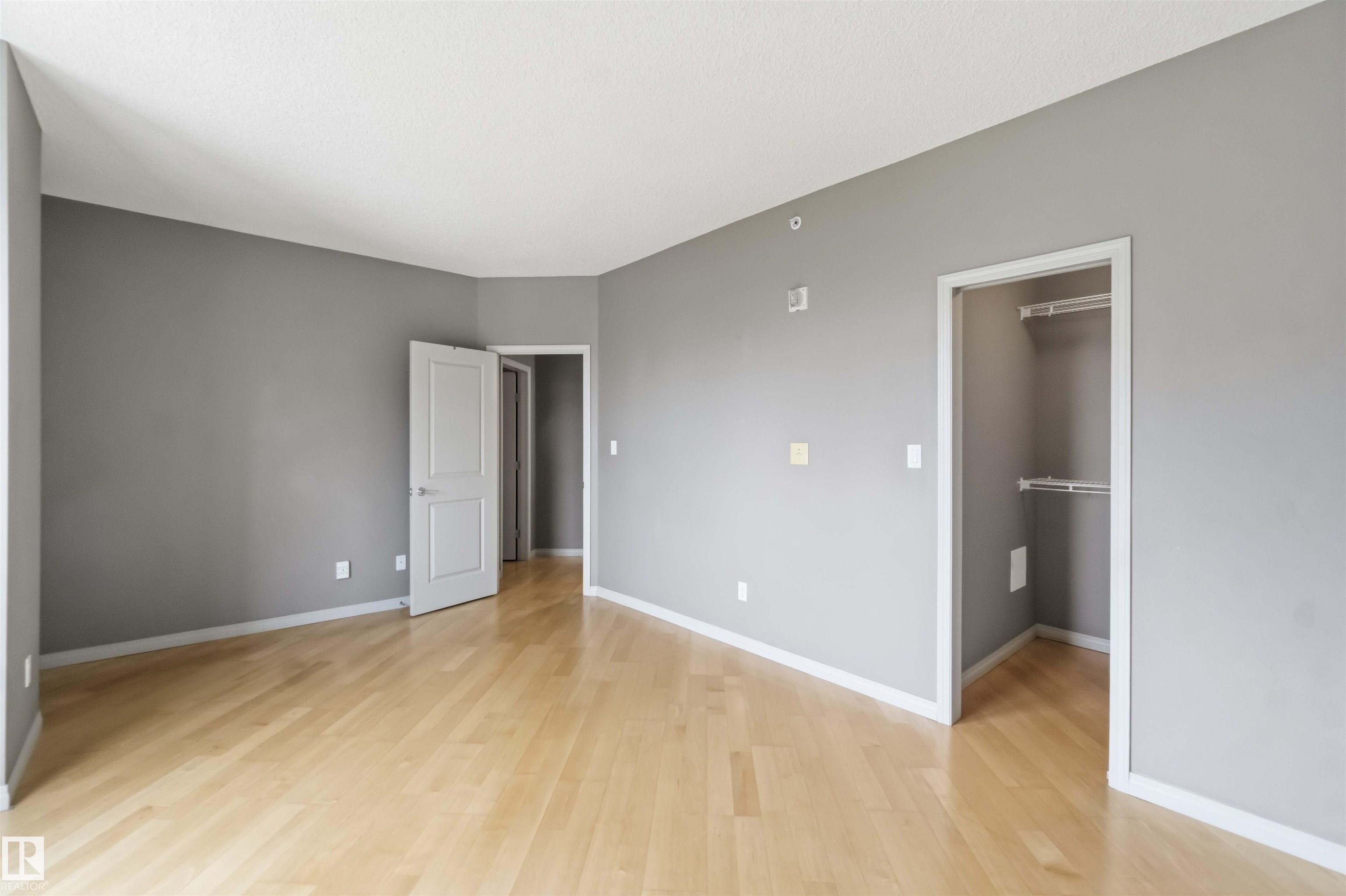 https://zimg.paragon.ice.com/ParagonImages/Property/PM/RAE/225404614/35/0/0/1e7a2291bcd94b6b28fc49e97ca66d7b/1/8edc62125a234b39f954226c30f62502/225404614-98174468-b80d-45c8-b55b-c9d4bbfbb52a.JPG