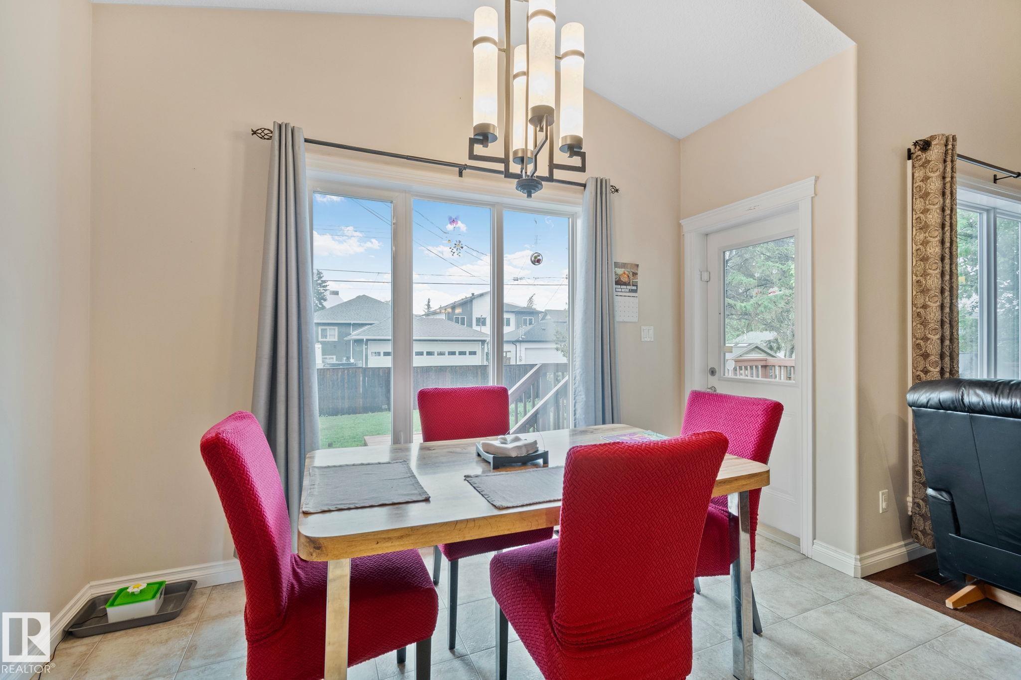 9833 153 Street NW, West Jasper Place, Edmonton