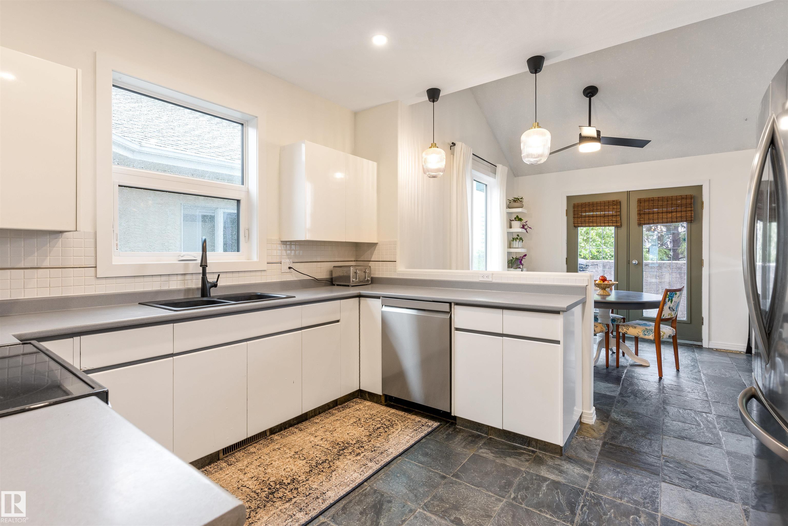 Photo 17 at 10 Everest Crescent, Erin Ridge, St. Albert