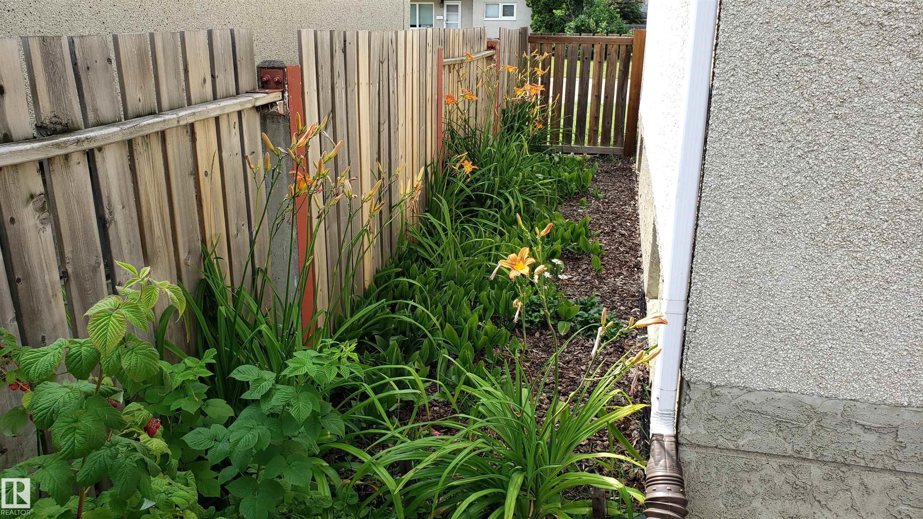 Photo 34 at 13331 64 Street NW, Belvedere, Edmonton