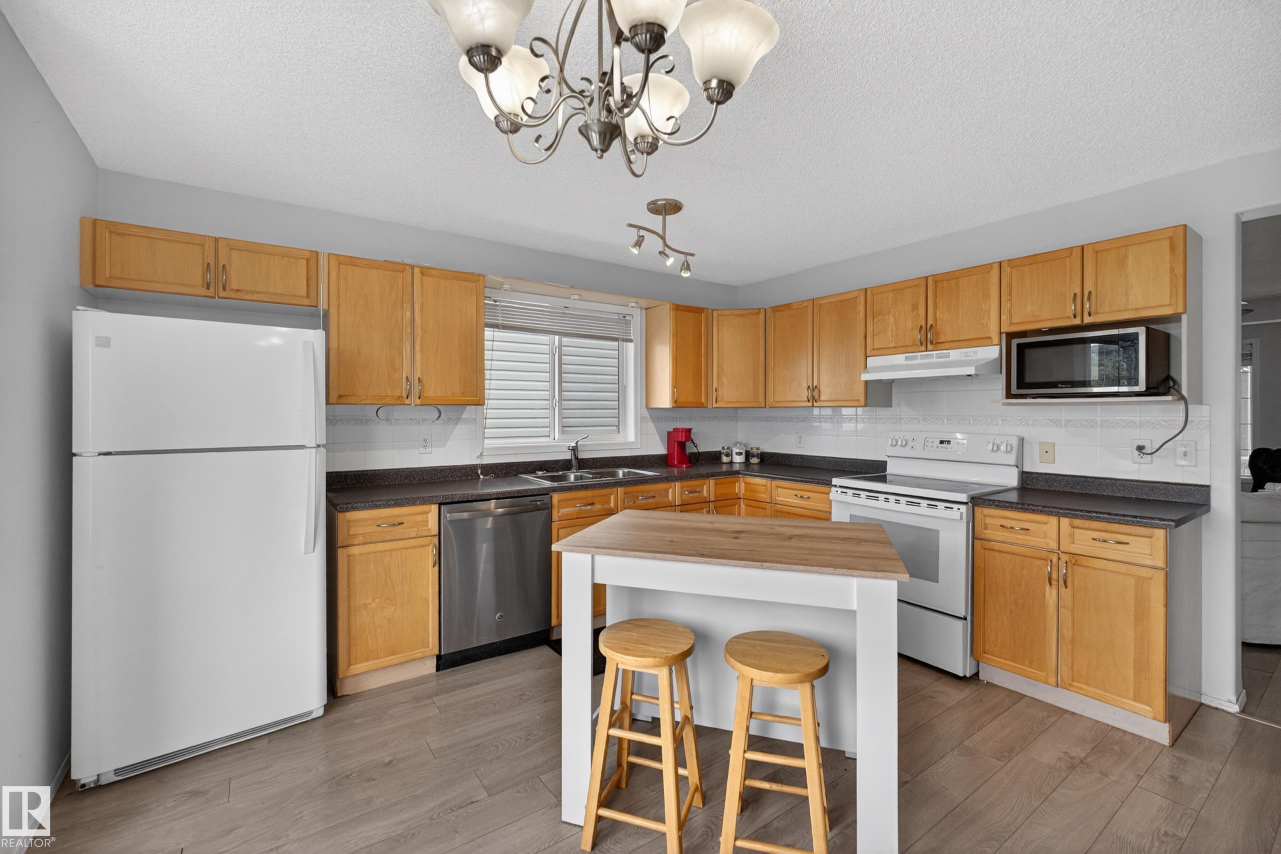Photo 16 at 8 Vega Avenue, Spruce Village, Spruce Grove