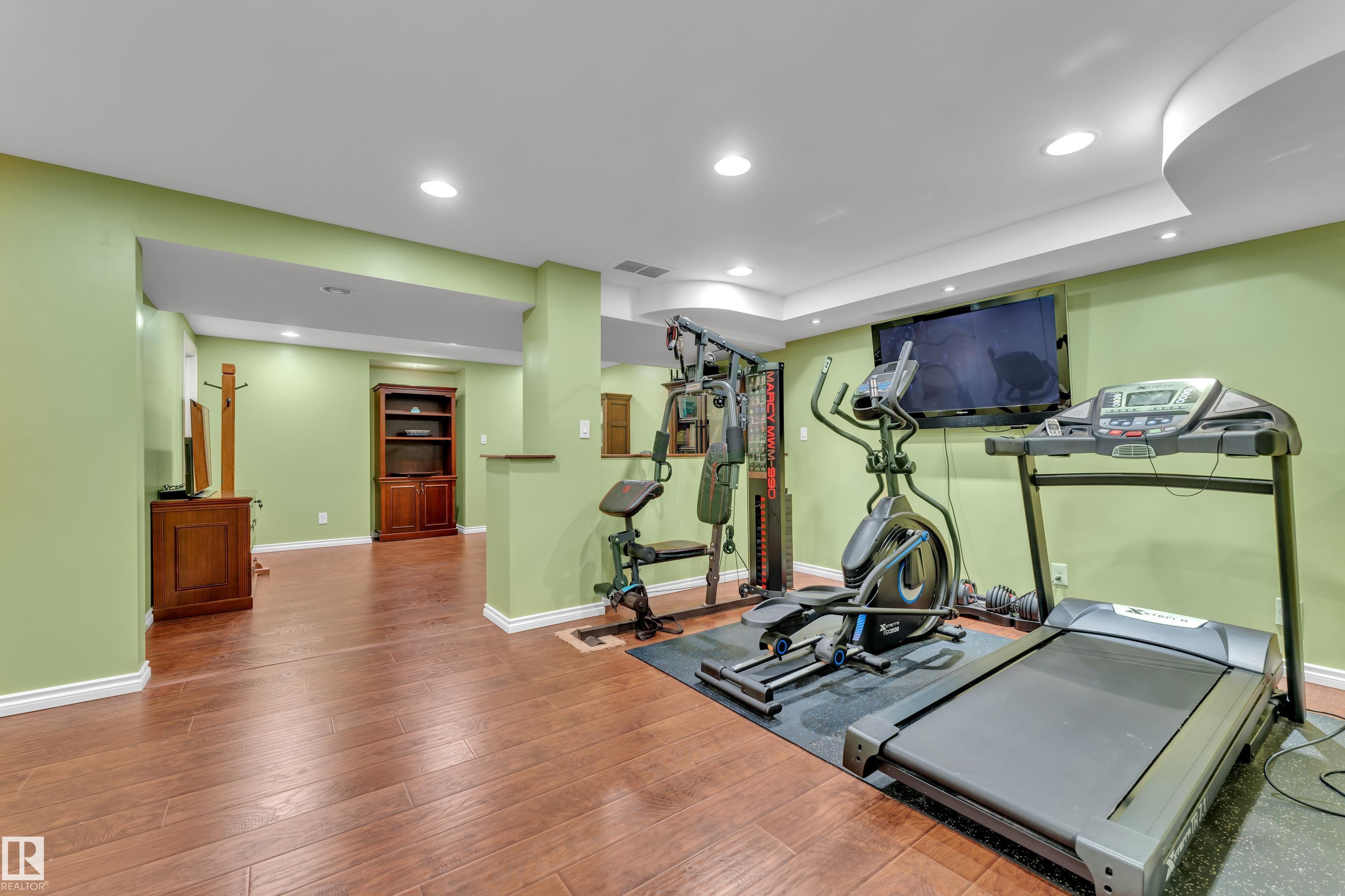 Photo 41 at 10532 154 Avenue NW, Beaumaris, Edmonton