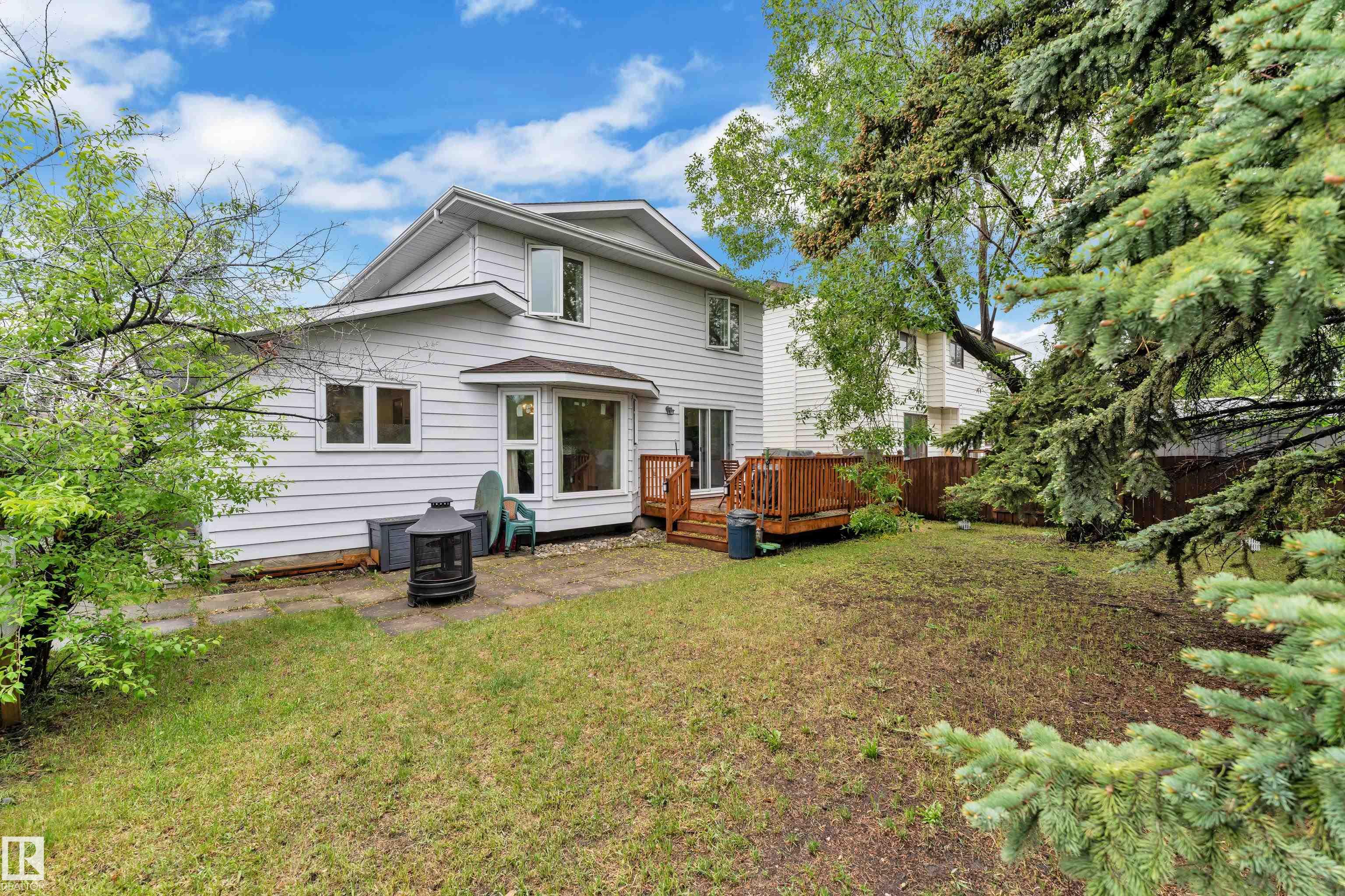 Photo 44 at 10532 154 Avenue NW, Beaumaris, Edmonton