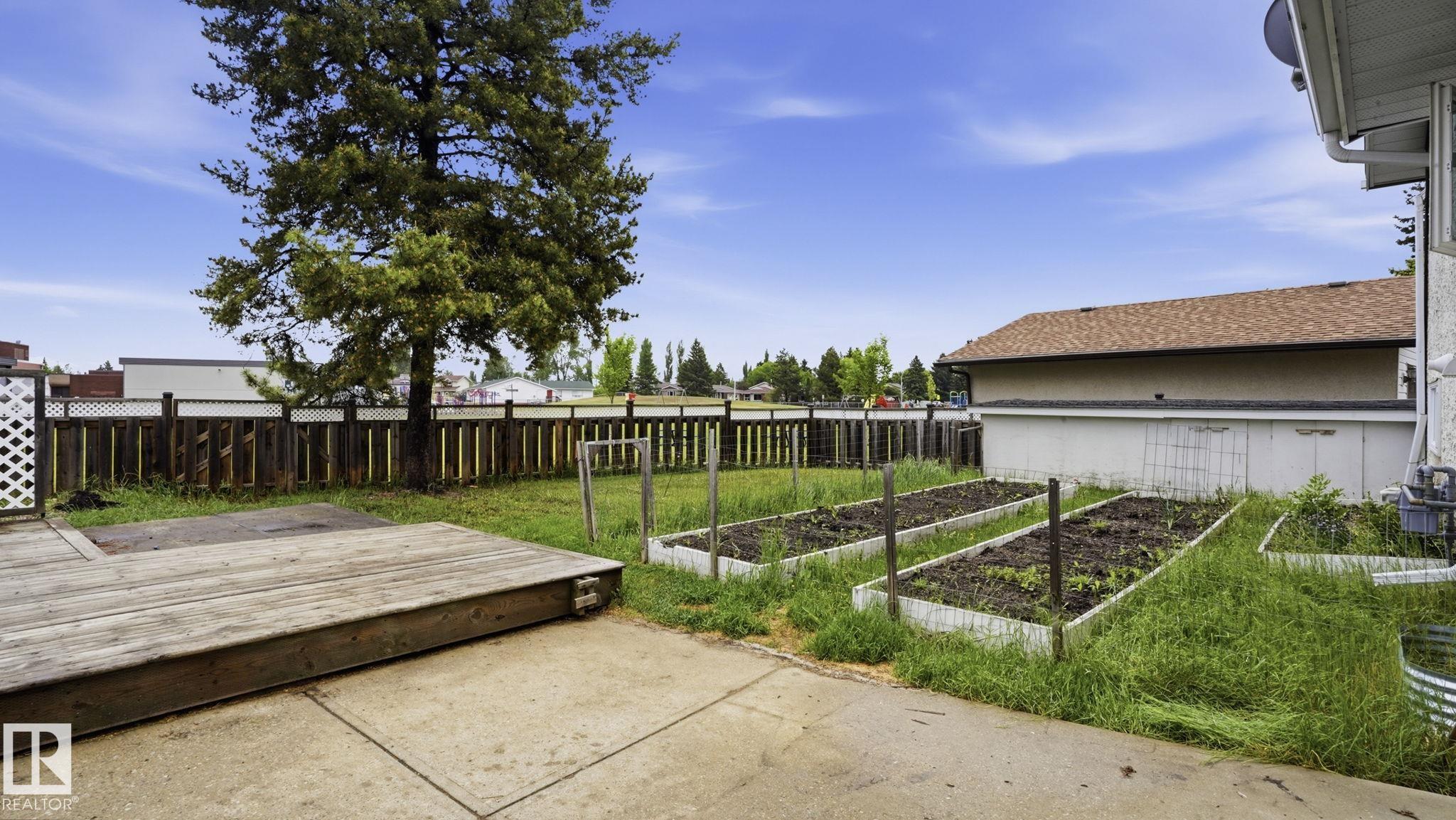 Photo 37 at 4309 47 Street, Beau Meadow, Beaumont