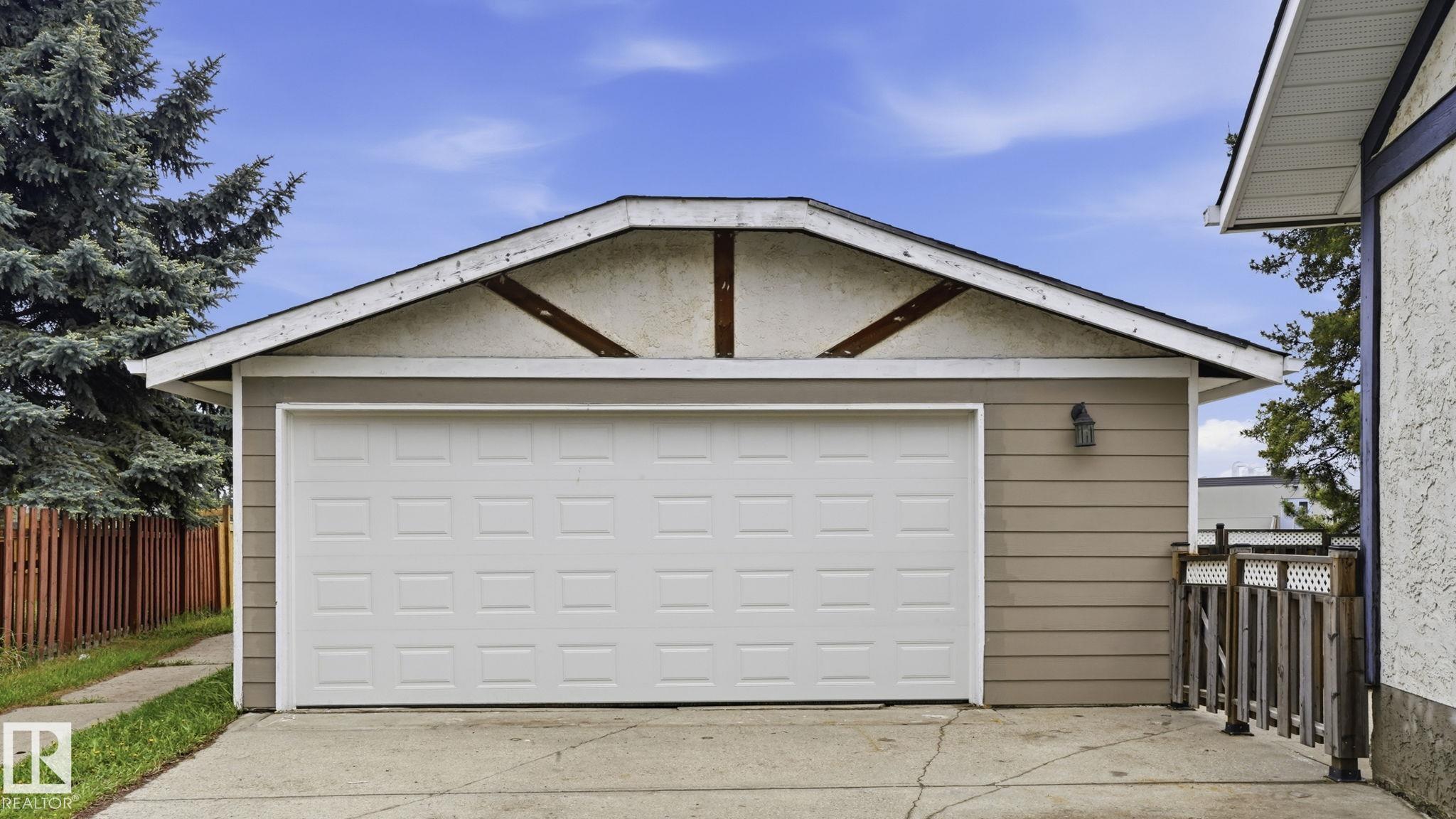 Photo 41 at 4309 47 Street, Beau Meadow, Beaumont