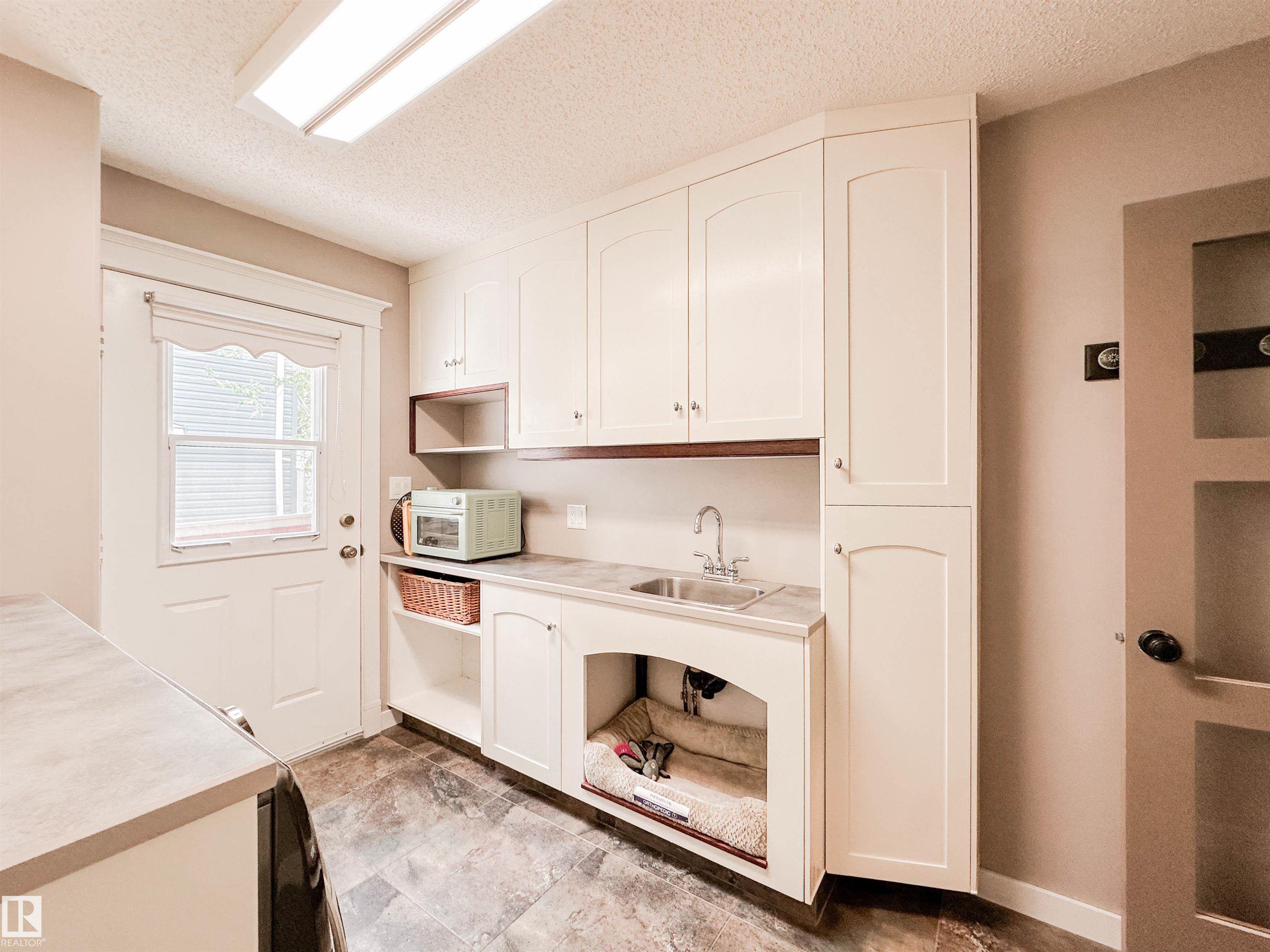 Photo 18 at 3 Laird Place, Lacombe Park, St. Albert