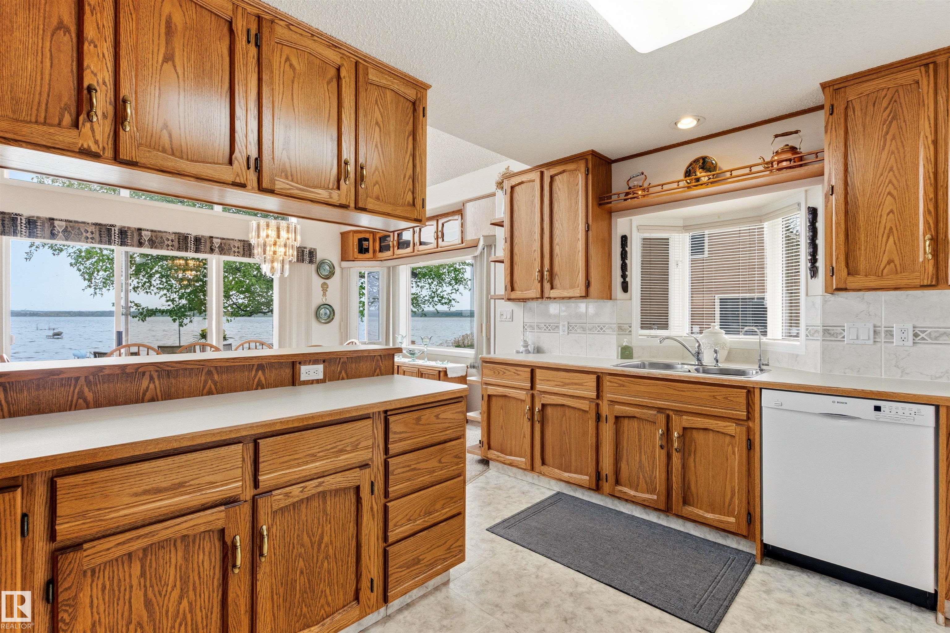 Photo 11 at 597 1 Avenue N, Seba Beach, Rural Parkland County