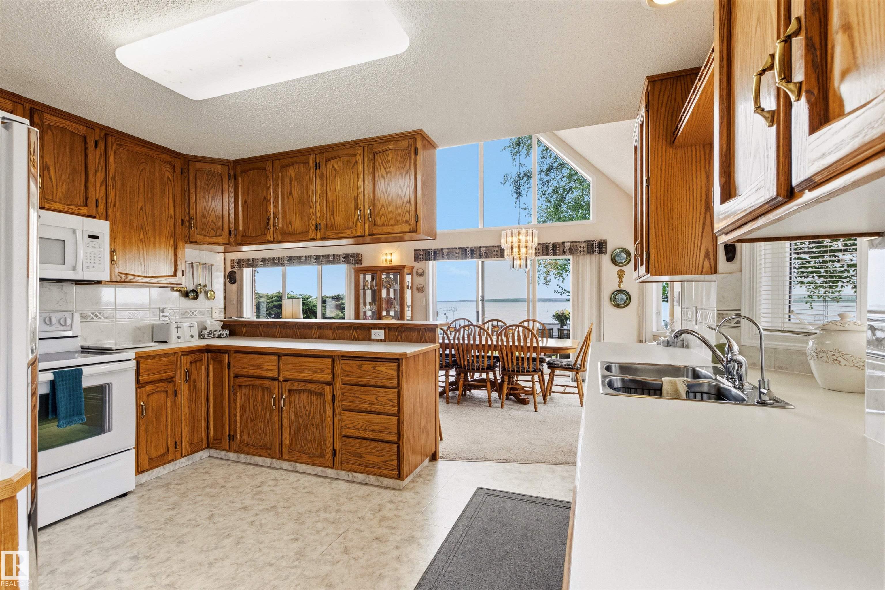 Photo 12 at 597 1 Avenue N, Seba Beach, Rural Parkland County