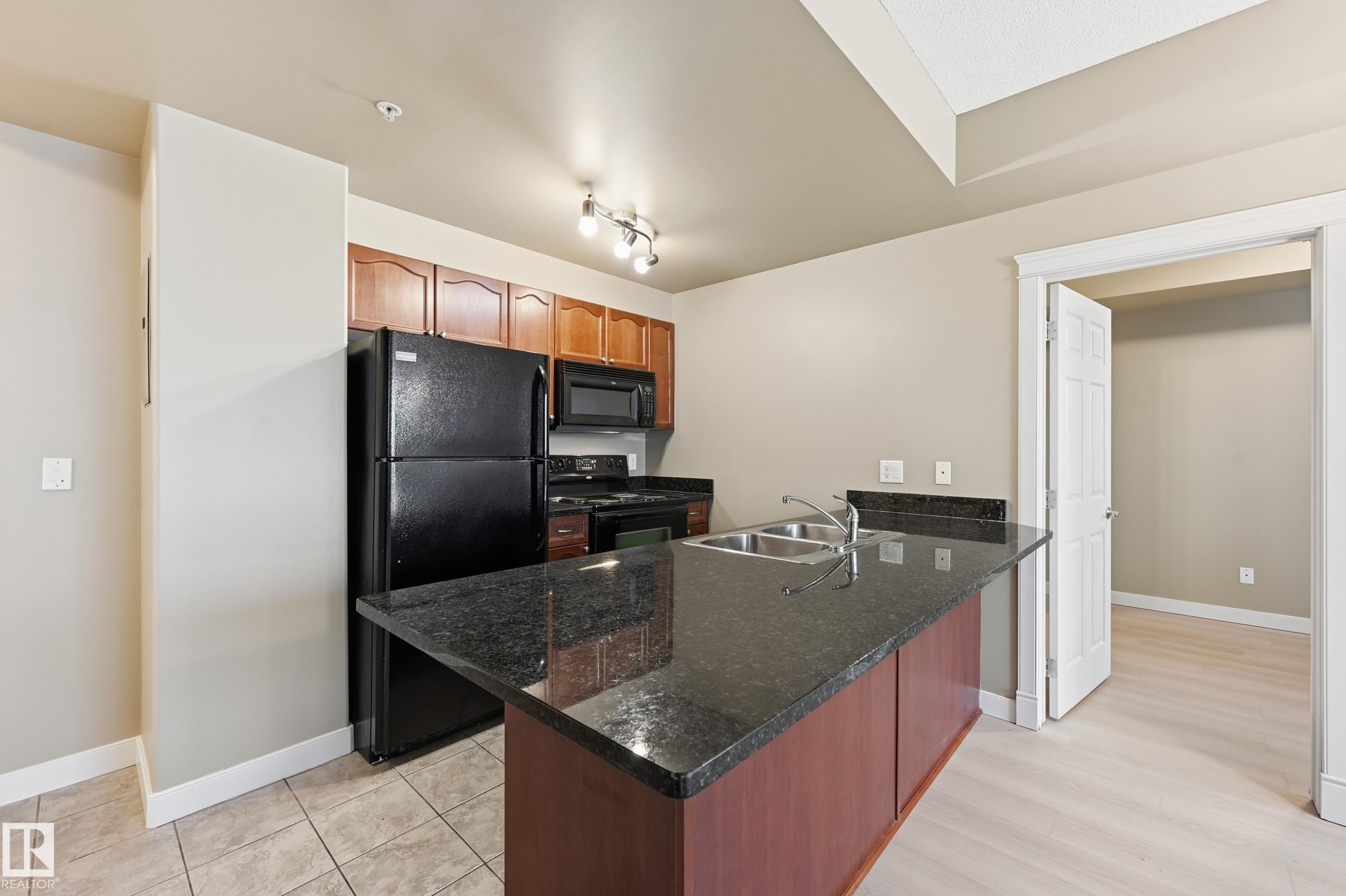 Photo 11 at 1407 - 9939 109 Street NW, Downtown, Edmonton