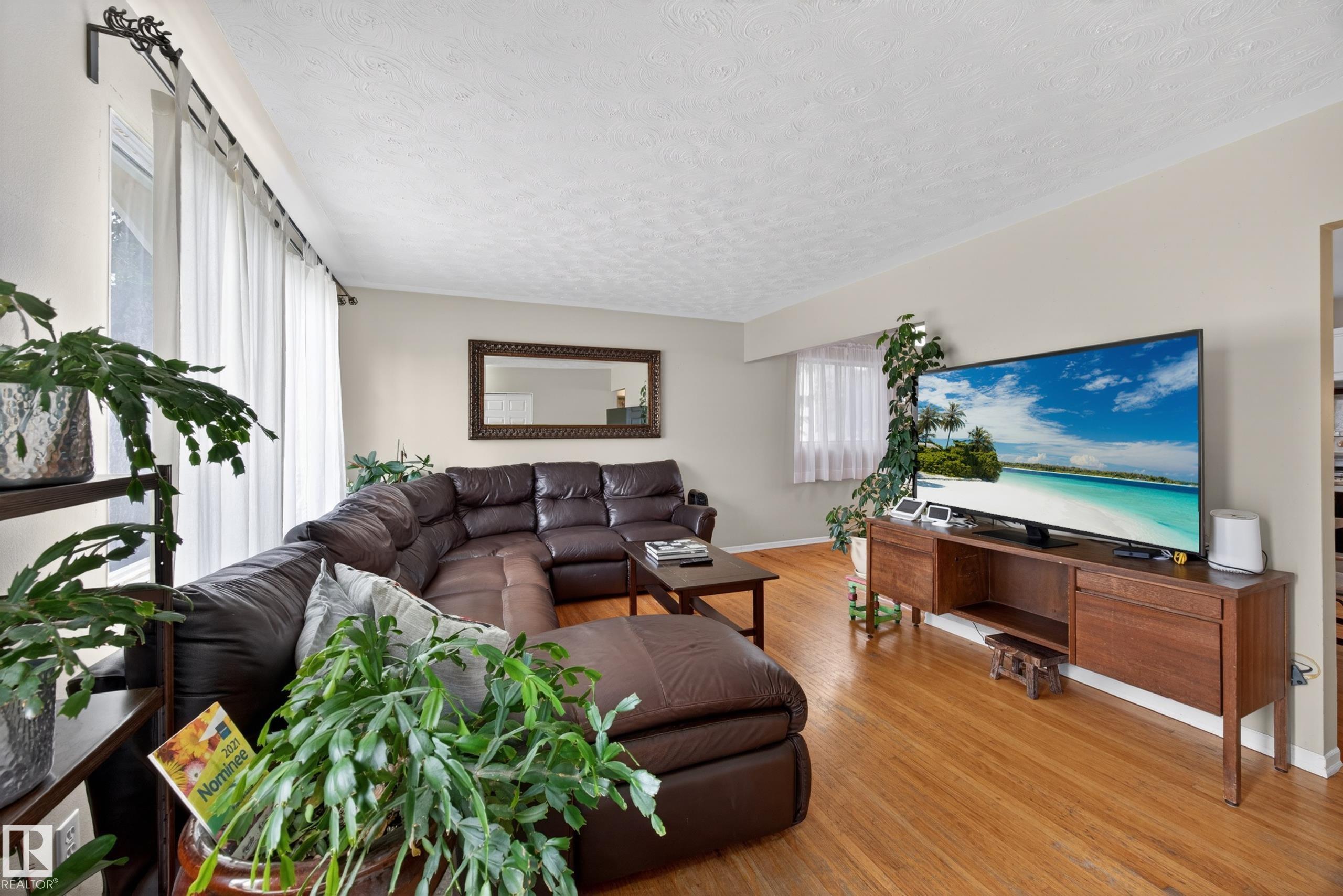 5216 104a Street NW, Pleasantview, Edmonton