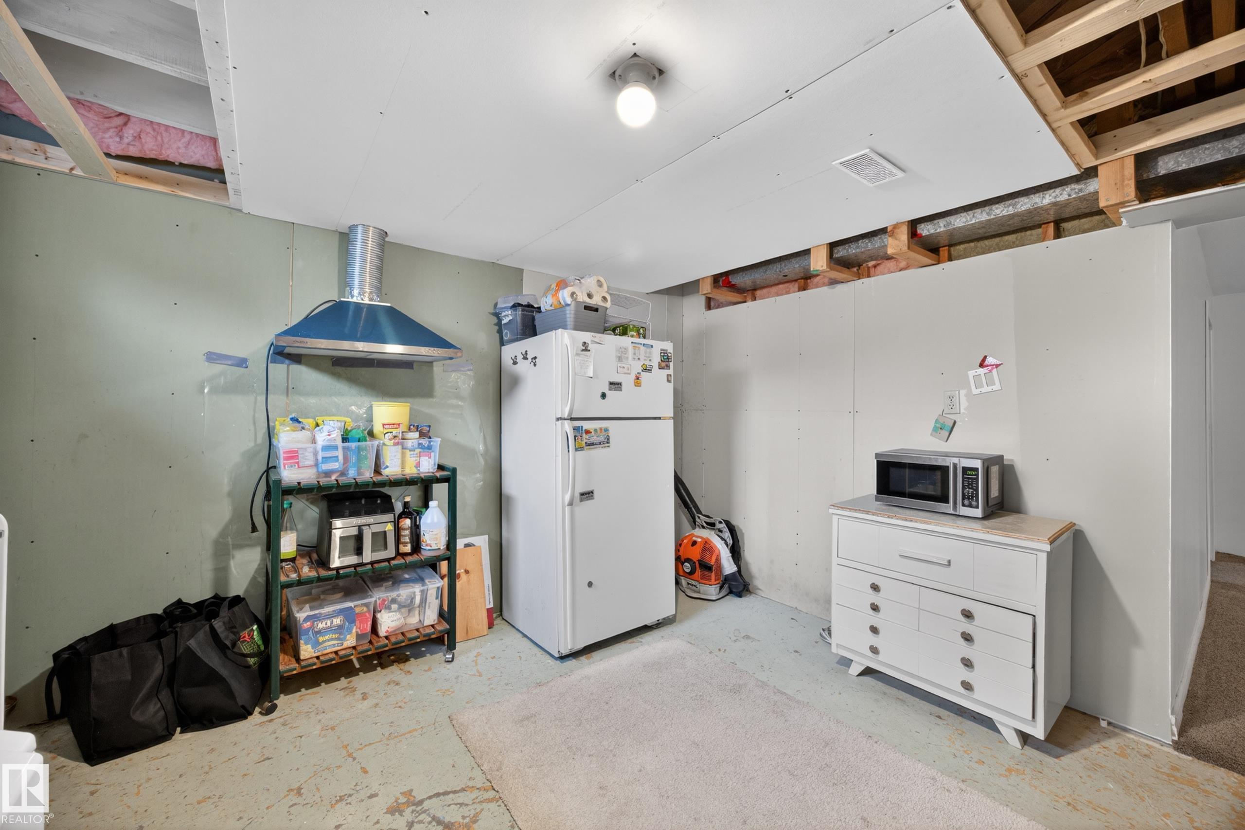 Photo 33 at 5216 104a Street NW, Pleasantview, Edmonton