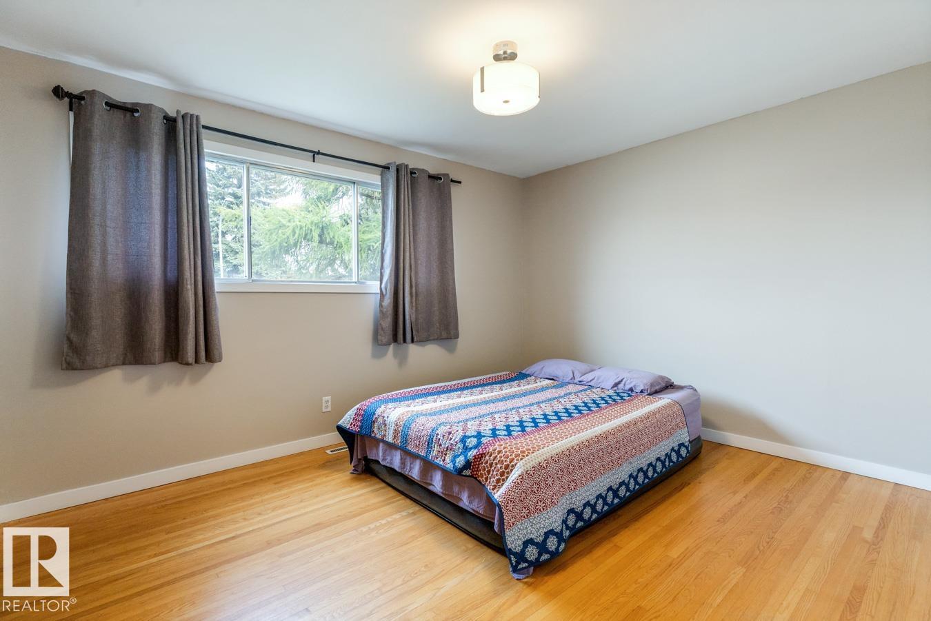 Photo 15 at 6303 89 Avenue NW, Kenilworth, Edmonton