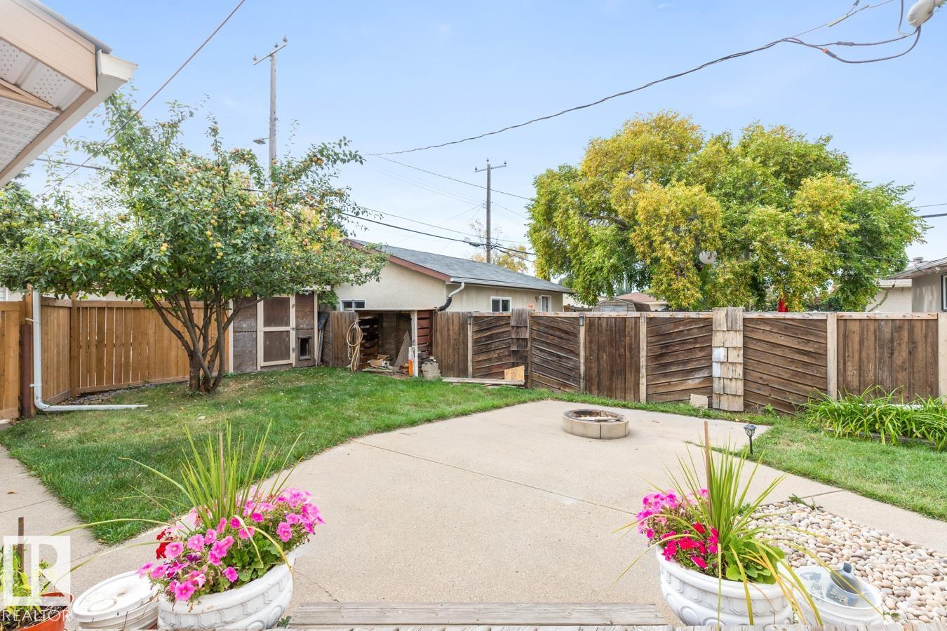 Photo 38 at 6303 89 Avenue NW, Kenilworth, Edmonton