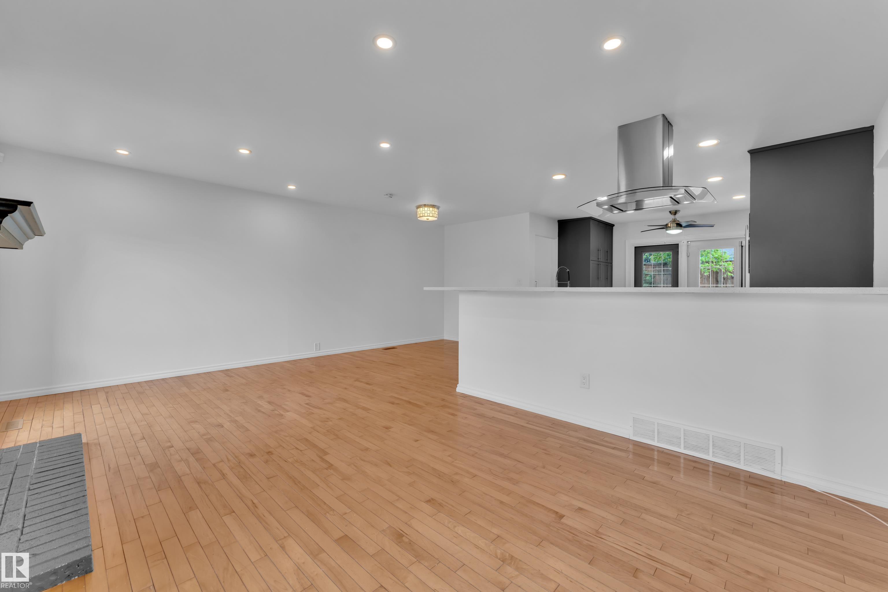 Photo 11 at 47 Galloway Drive, Glen Allan, Sherwood Park