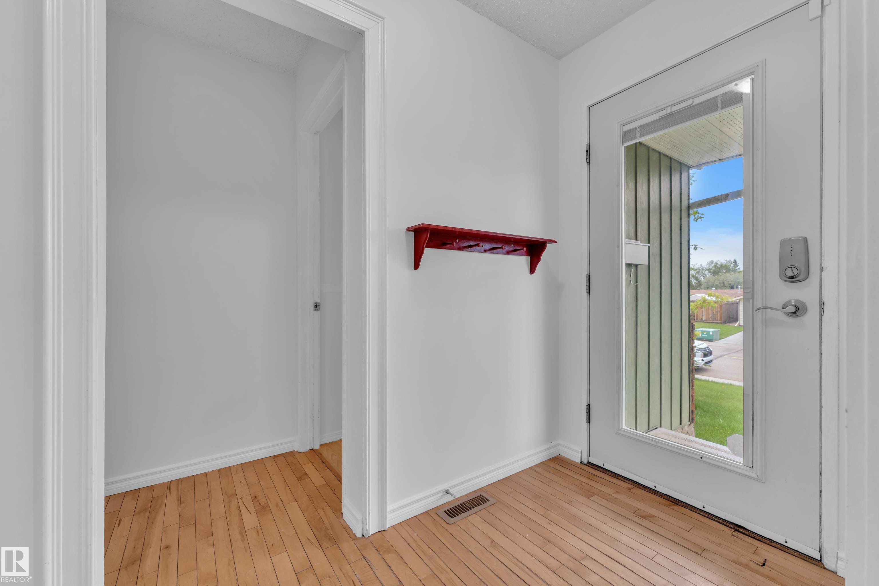 Photo 6 at 47 Galloway Drive, Glen Allan, Sherwood Park