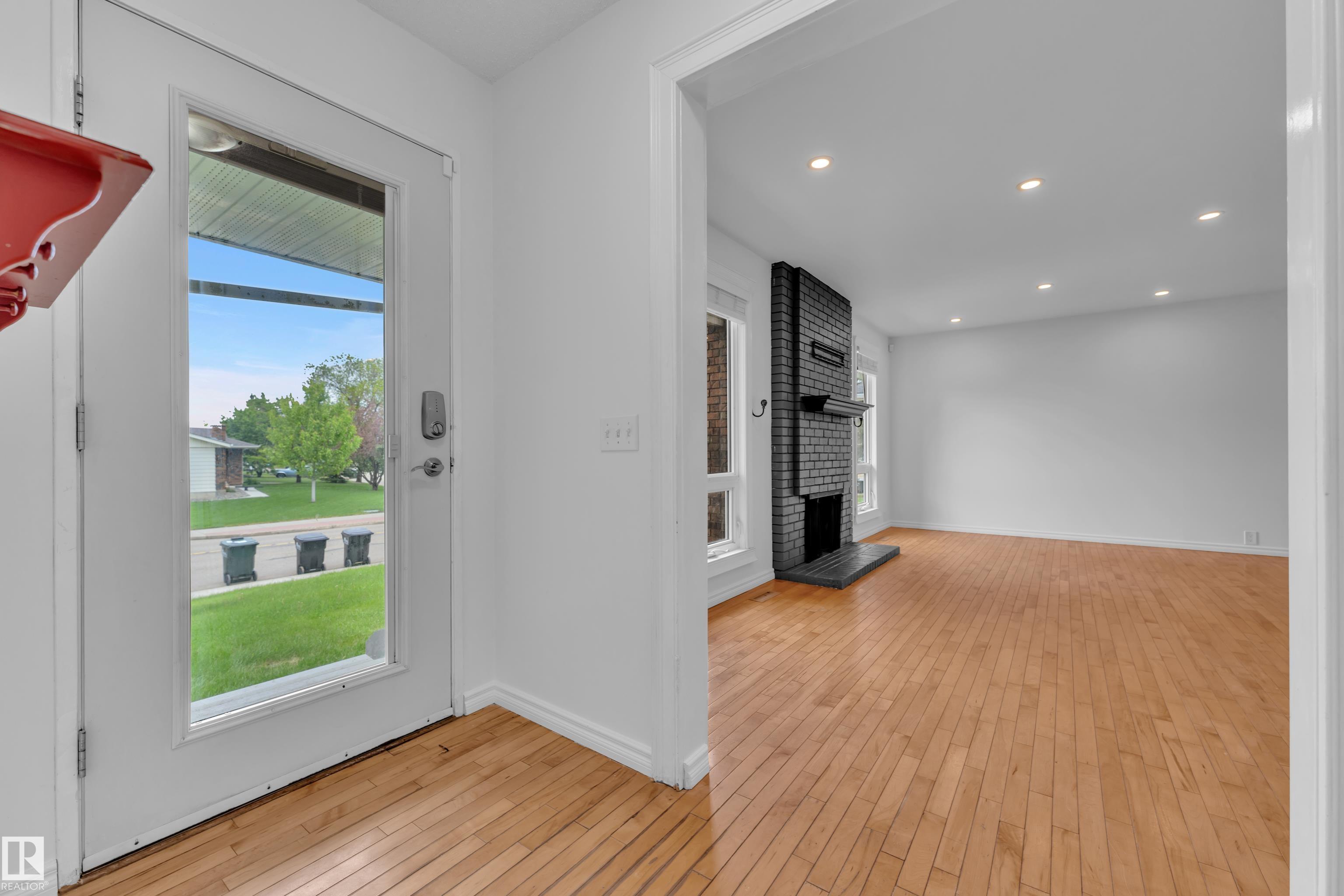 Photo 7 at 47 Galloway Drive, Glen Allan, Sherwood Park