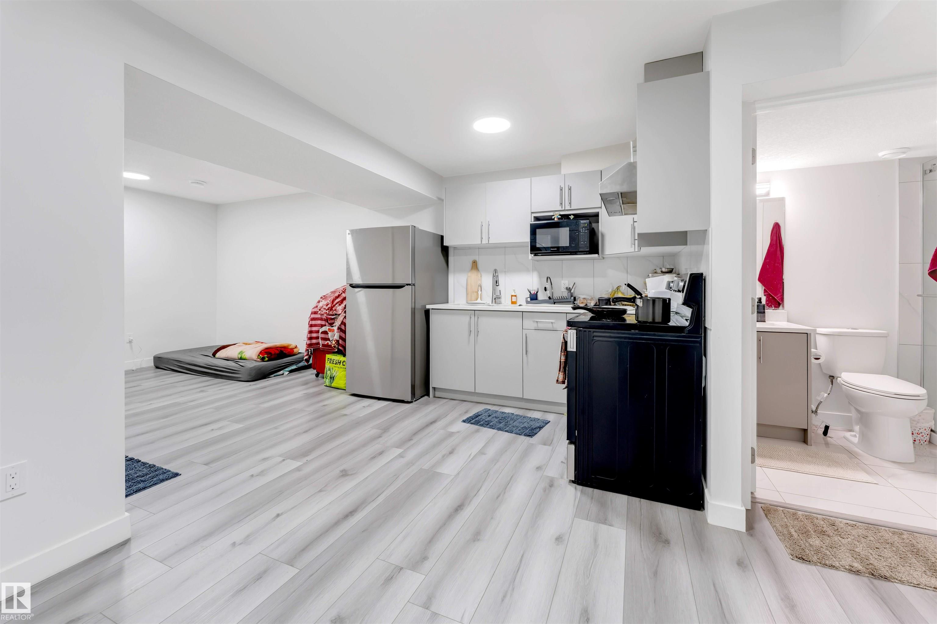 Photo 27 at 1217 29 Street NW, Laurel, Edmonton