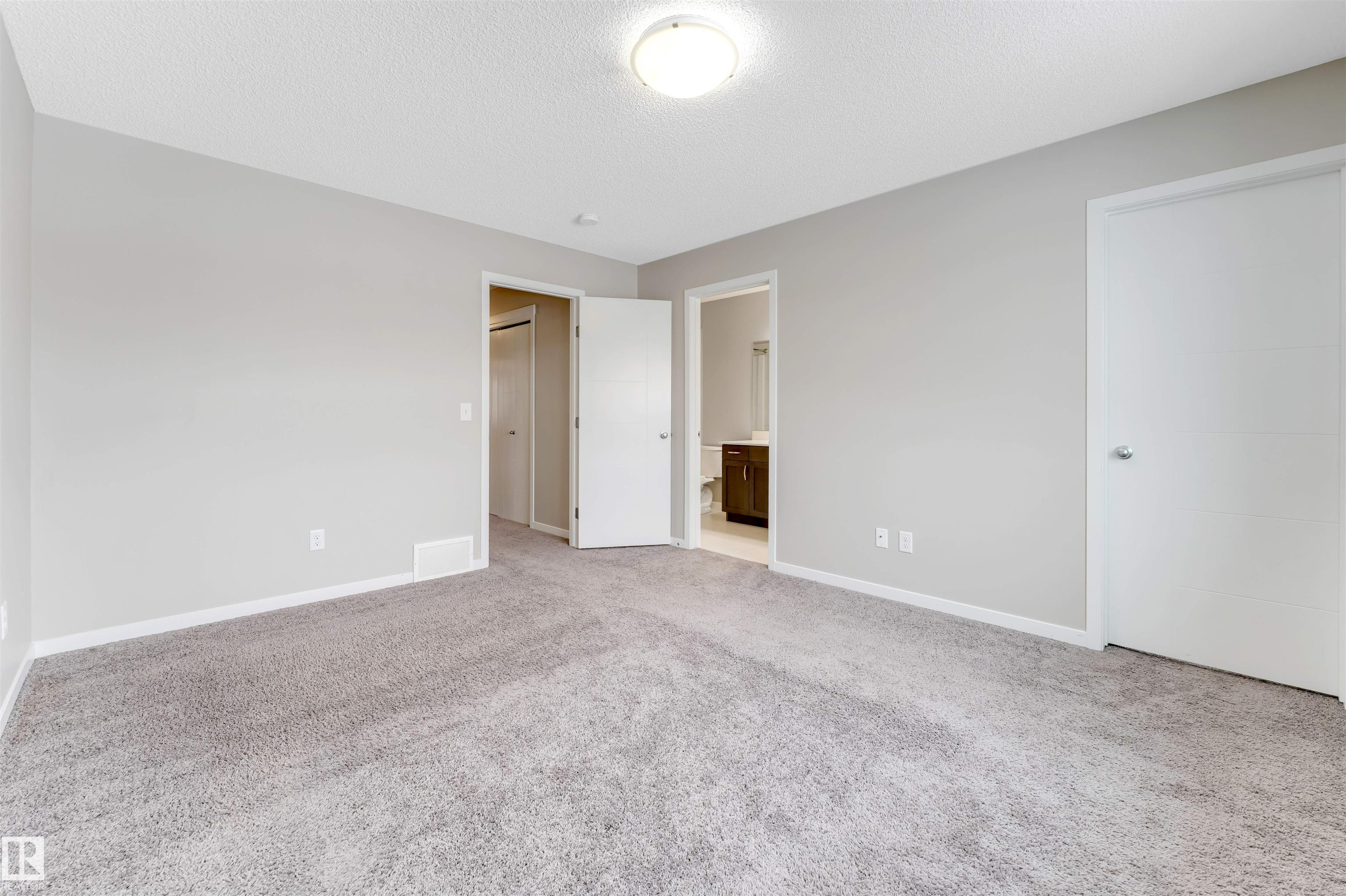 Photo 10 at 1217 29 Street NW, Laurel, Edmonton
