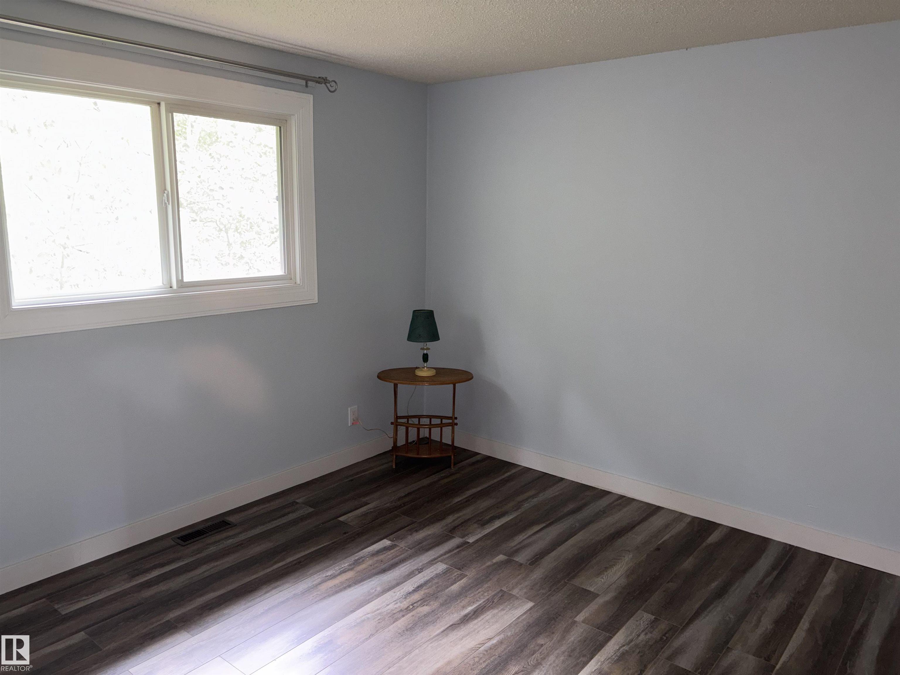 Photo 11 at 167 Ridgewood, Braeside, St. Albert
